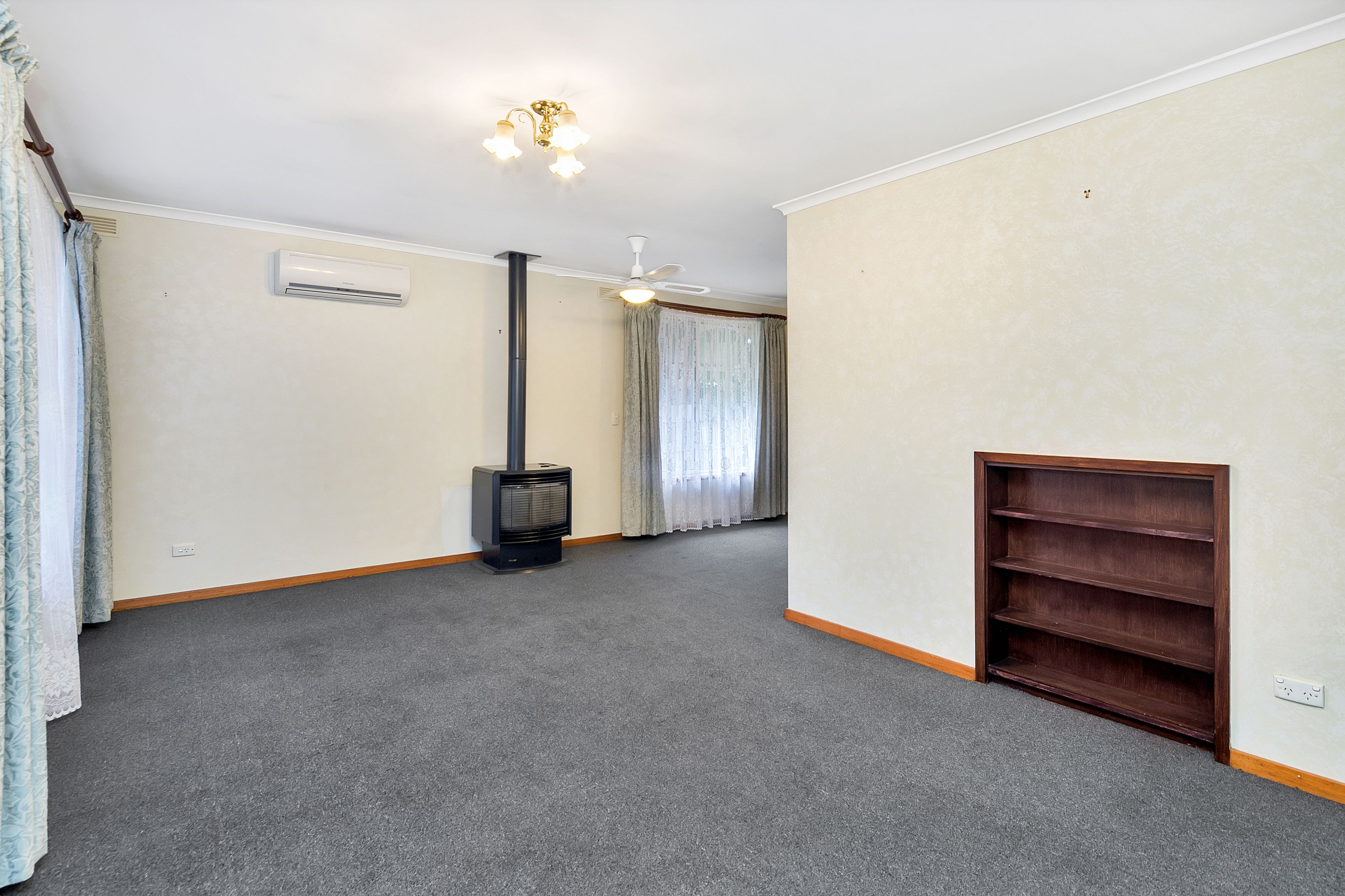 11 McNulty Drive, Wendouree, VIC 3355