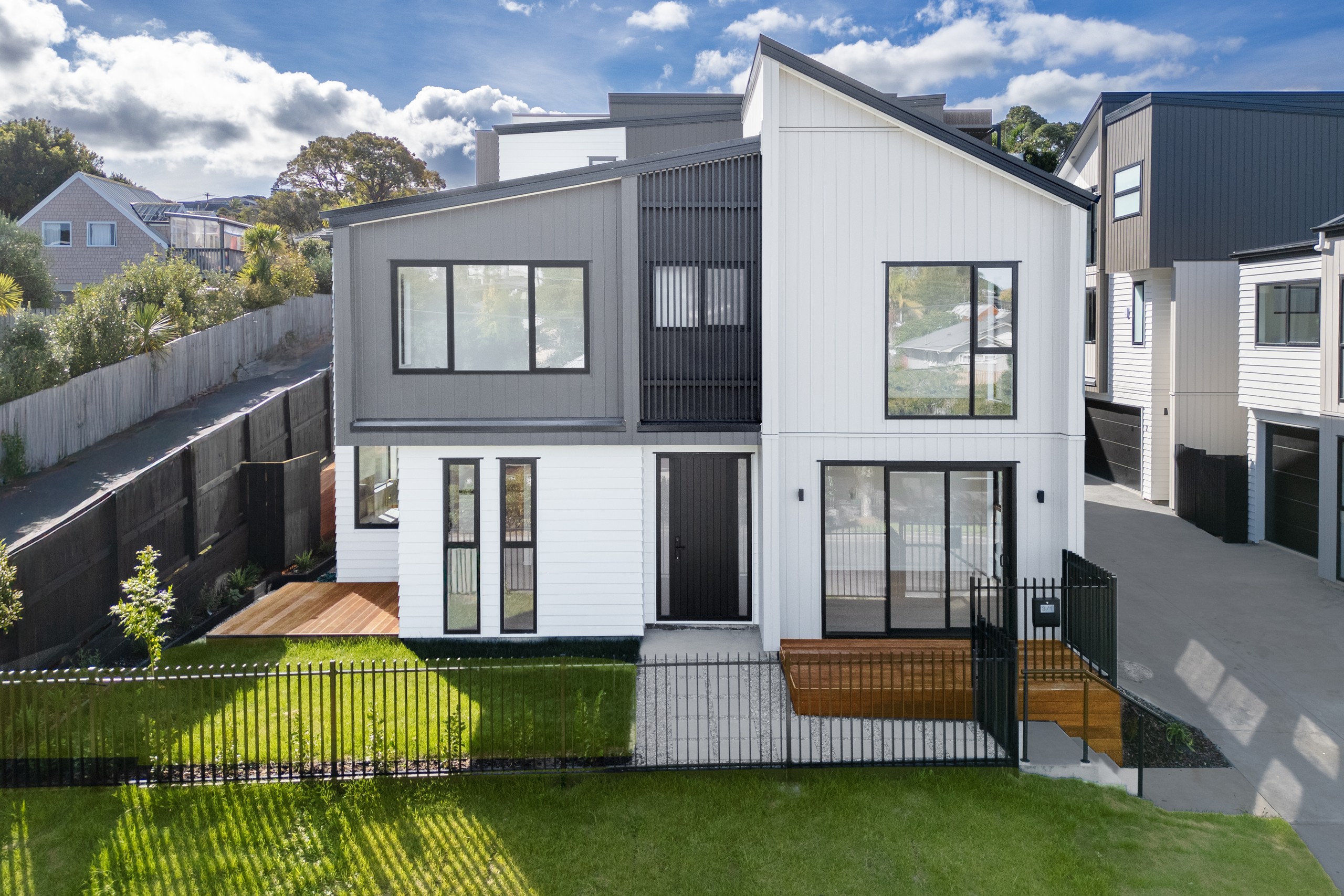 3/1 Montana Avenue, Murrays Bay, North Shore City