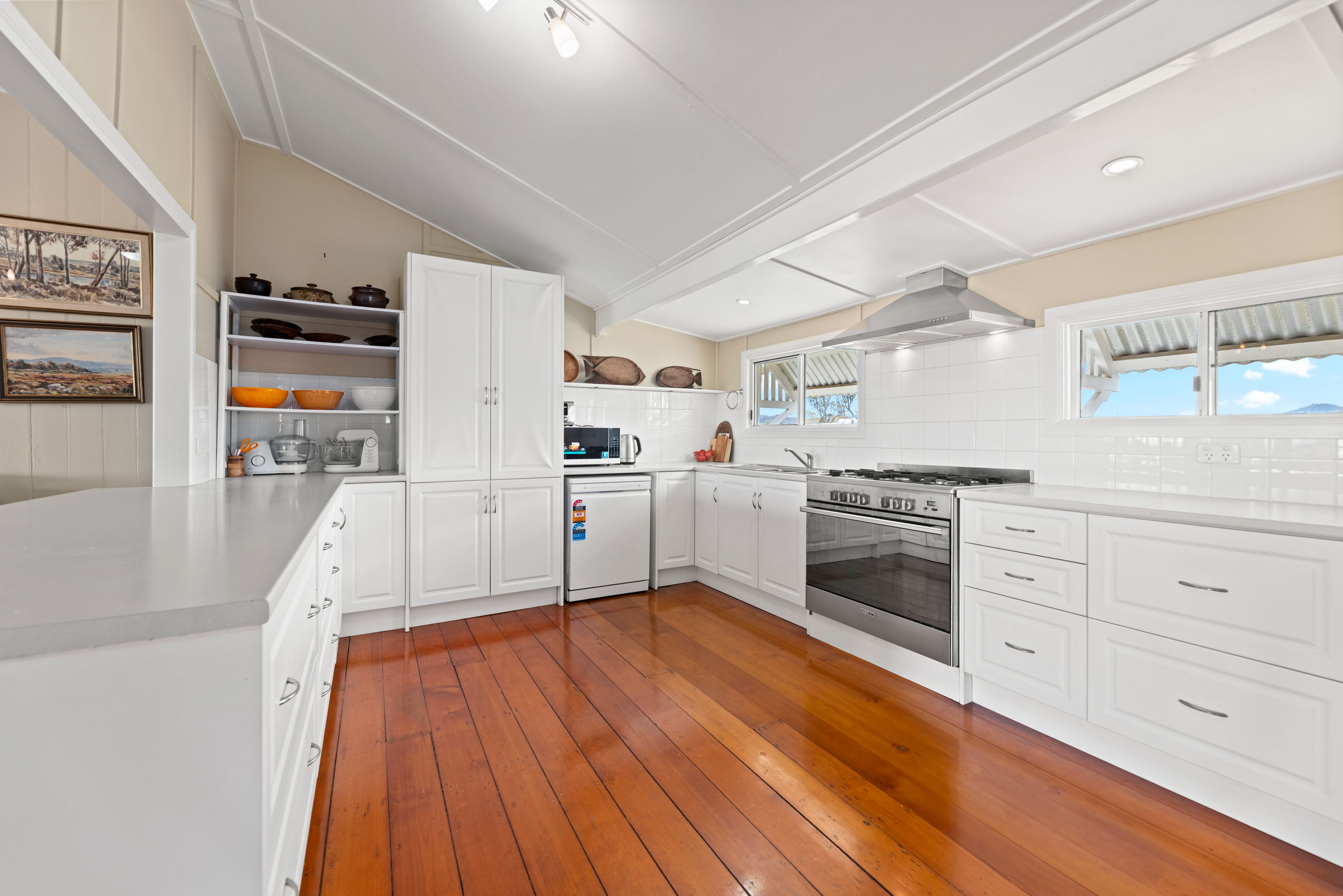 4516 Esk Kilcoy Road — photo 5 of 30