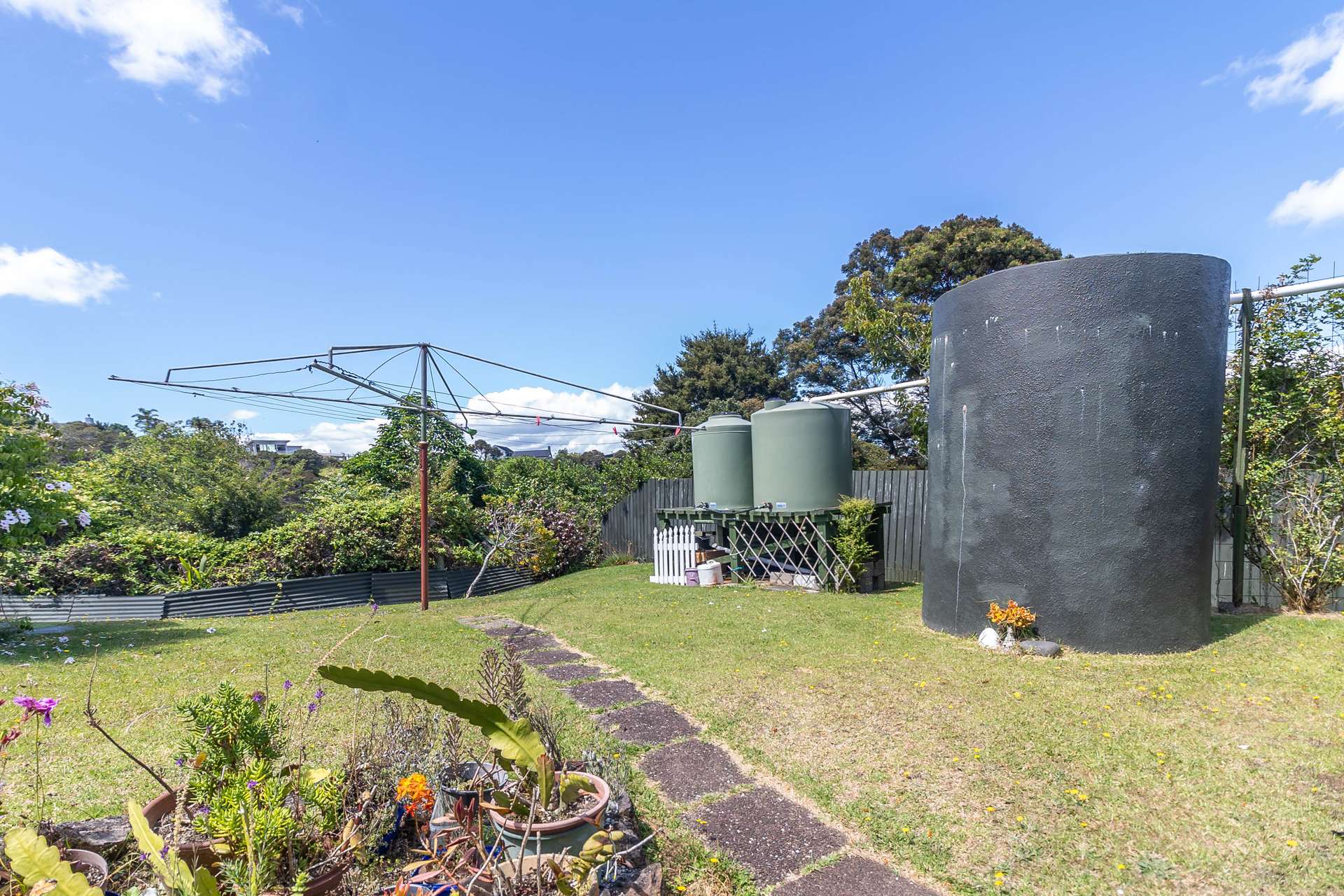 16 Hekerua Road photo 29