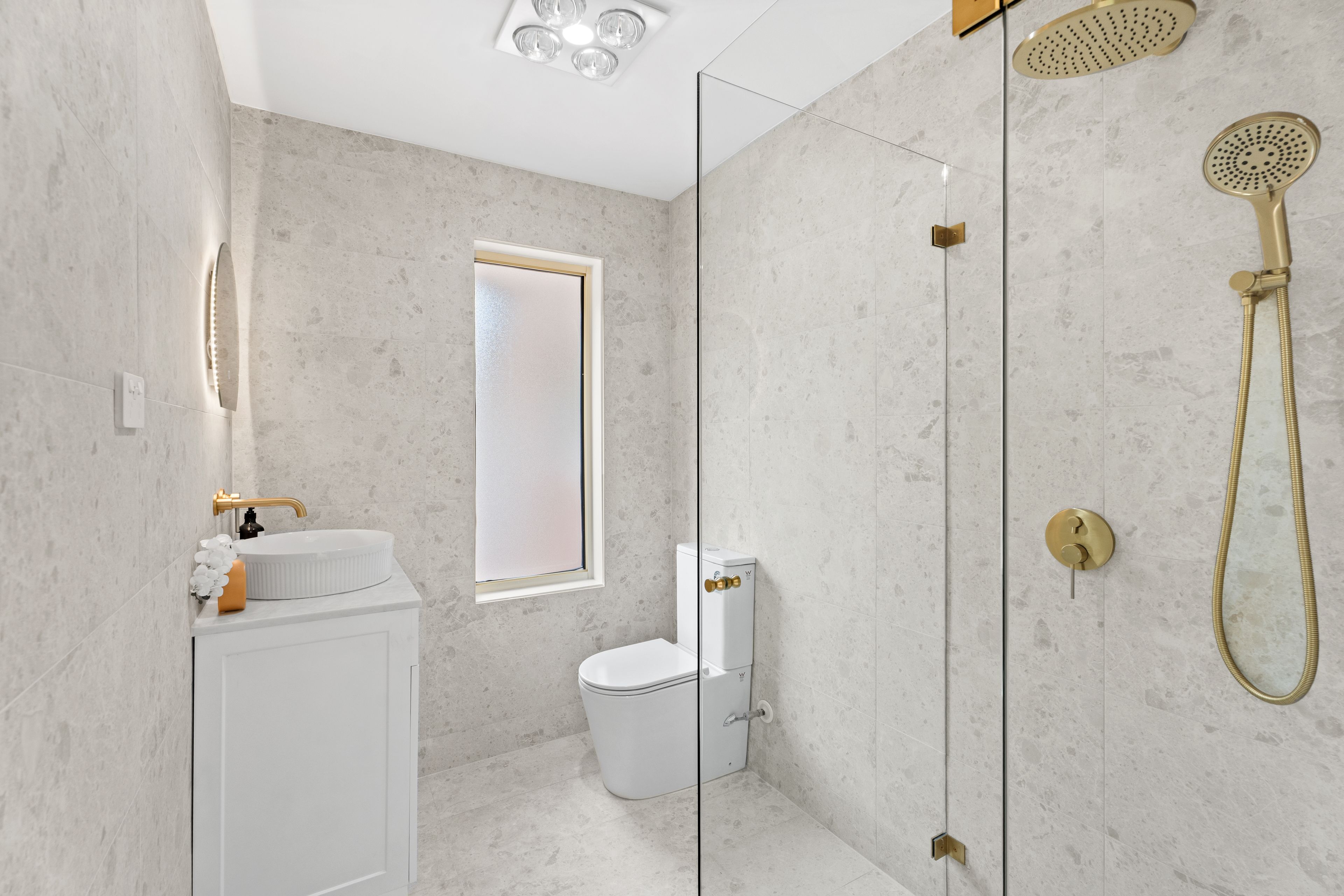 38 Armstein Crescent — photo 6 of 20