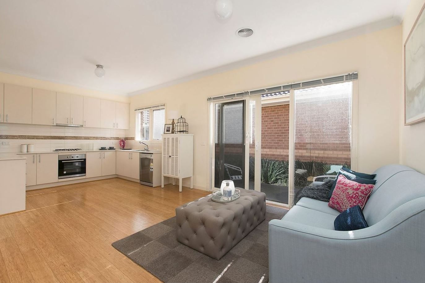 2/8 Beena Avenue, Carnegie, VIC 3163