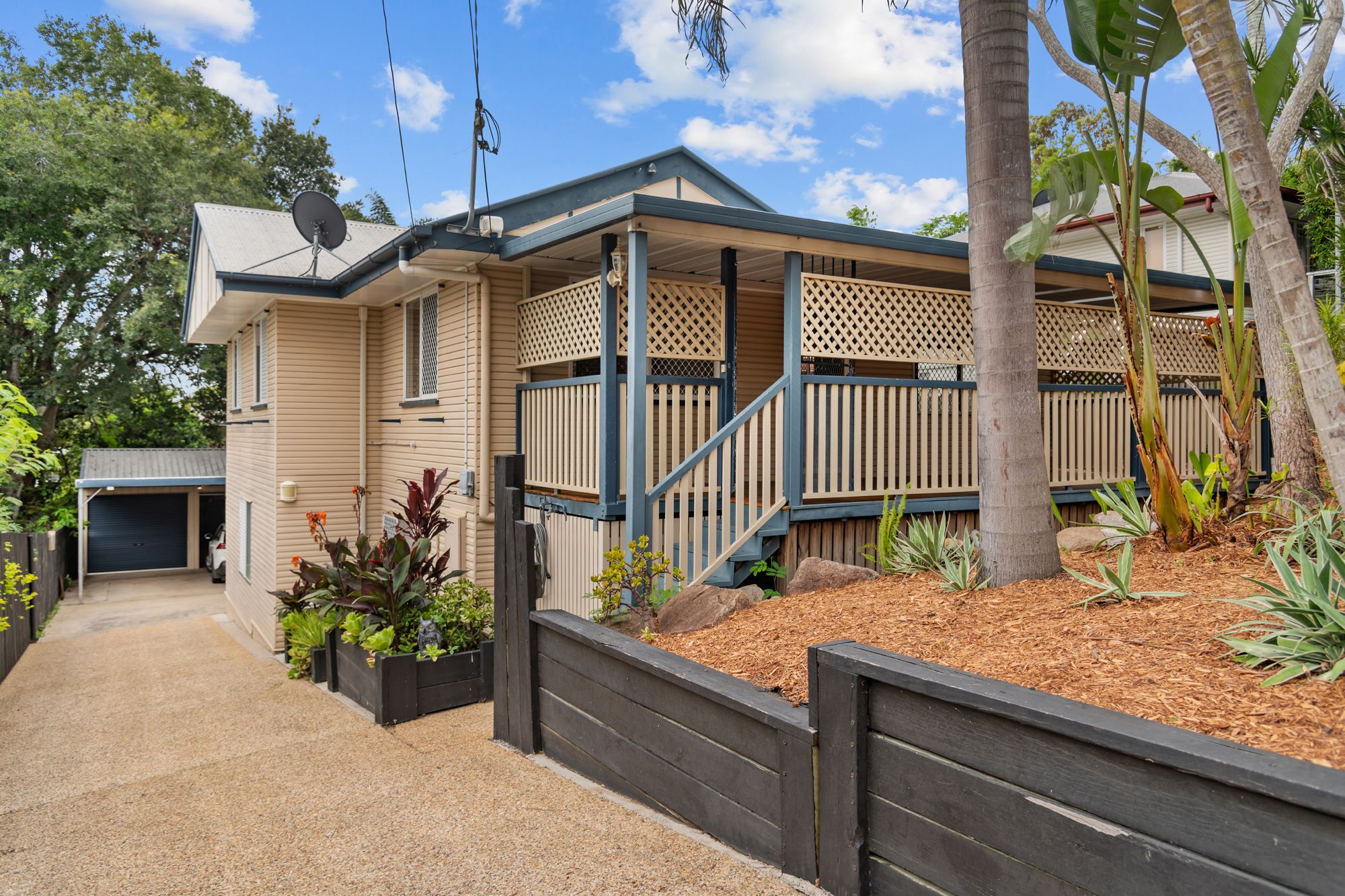 41 Oatland Crescent, Holland Park West, QLD 4121