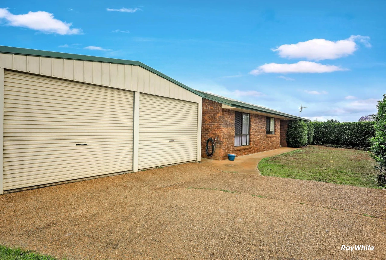 7 Pecton Place, Avenell Heights, QLD 4670