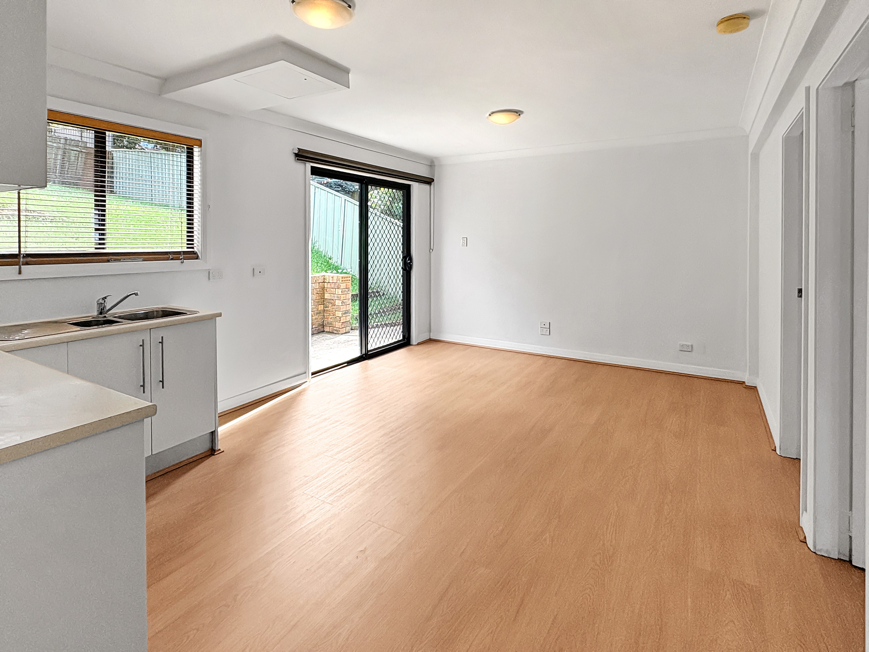 37 Shannon Parade, Berkeley Vale, NSW 2261