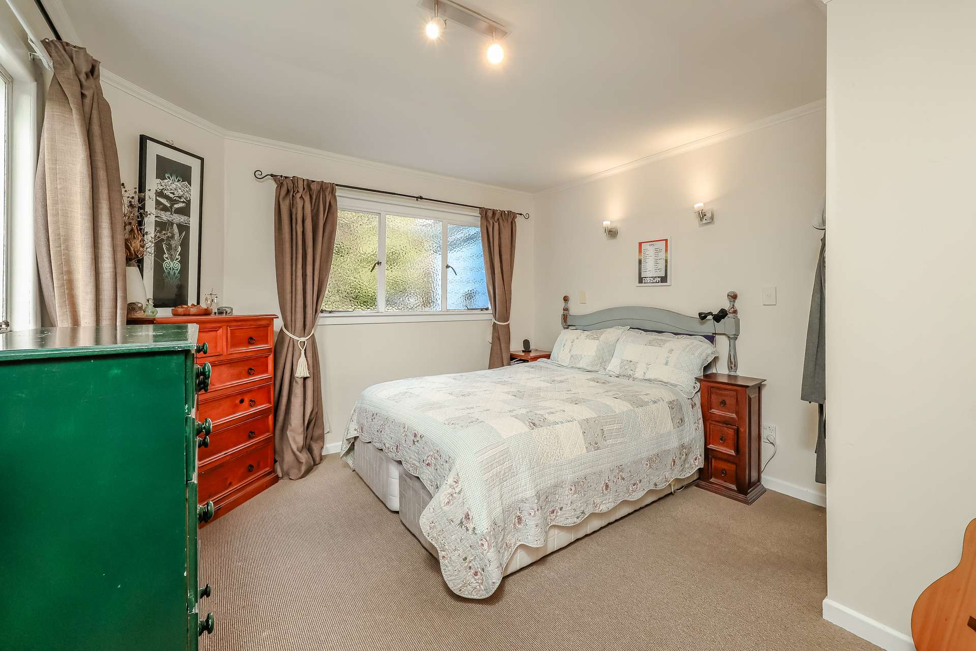 75 Oxley Crescent photo 8
