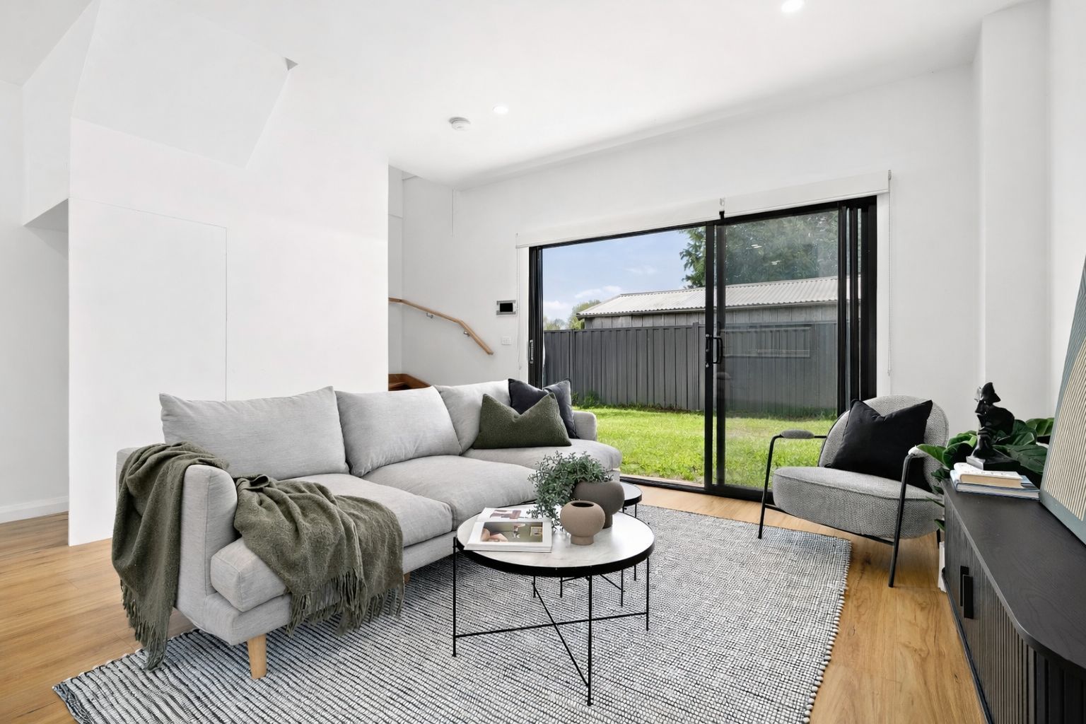 2/15 Waverley Street, Broadmeadows, VIC 3047