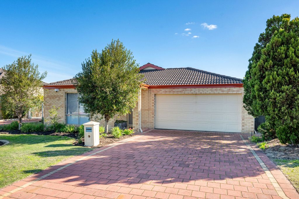31 Oakdene Drive, Madeley, WA 6065