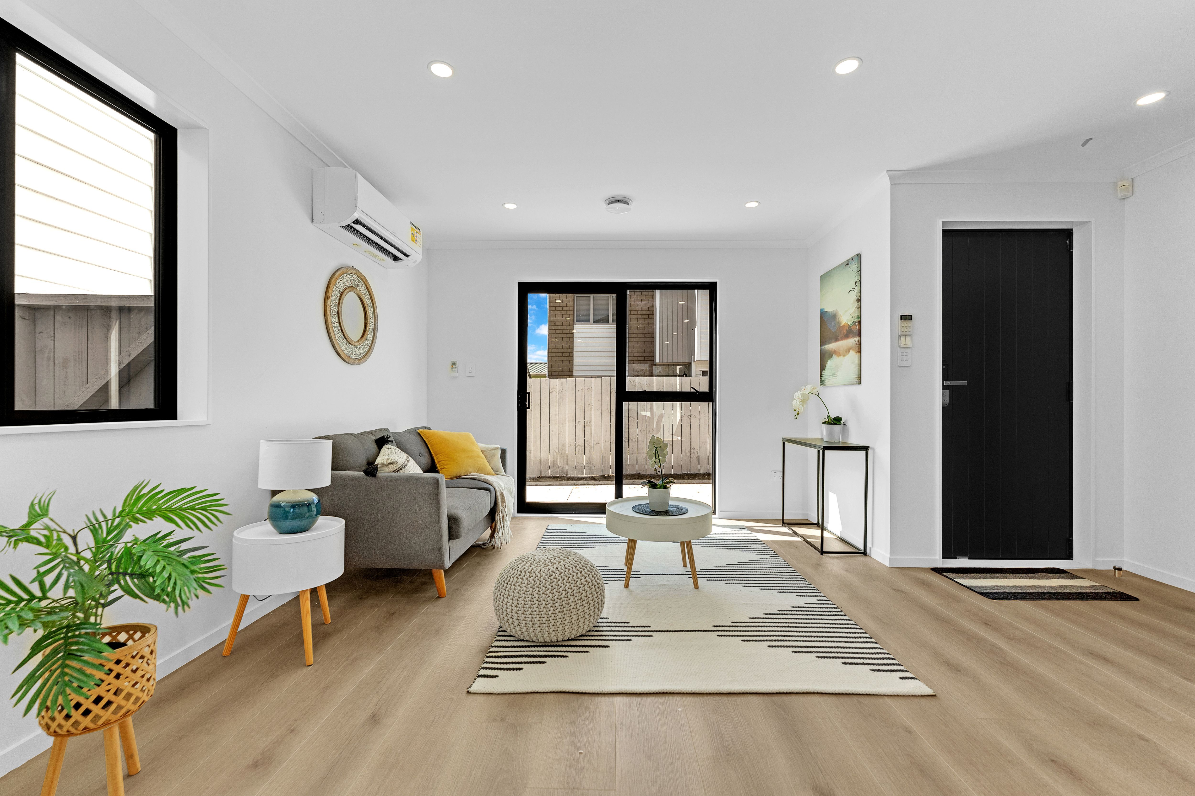 8D Gardiner Grove, Mangere East, Manukau City