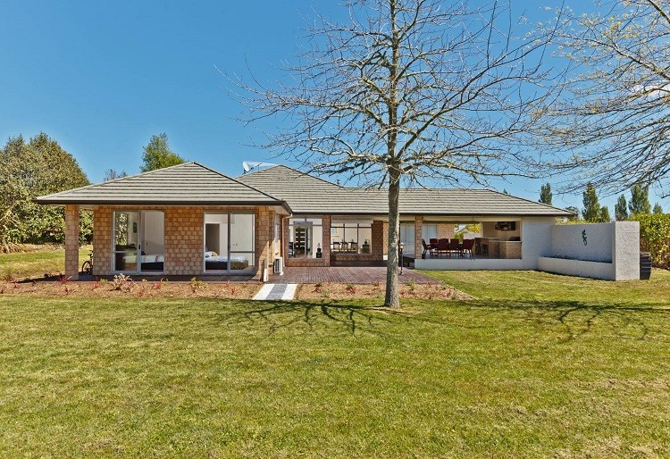 22 Lynwood Grove, Dairy Flat, Rodney