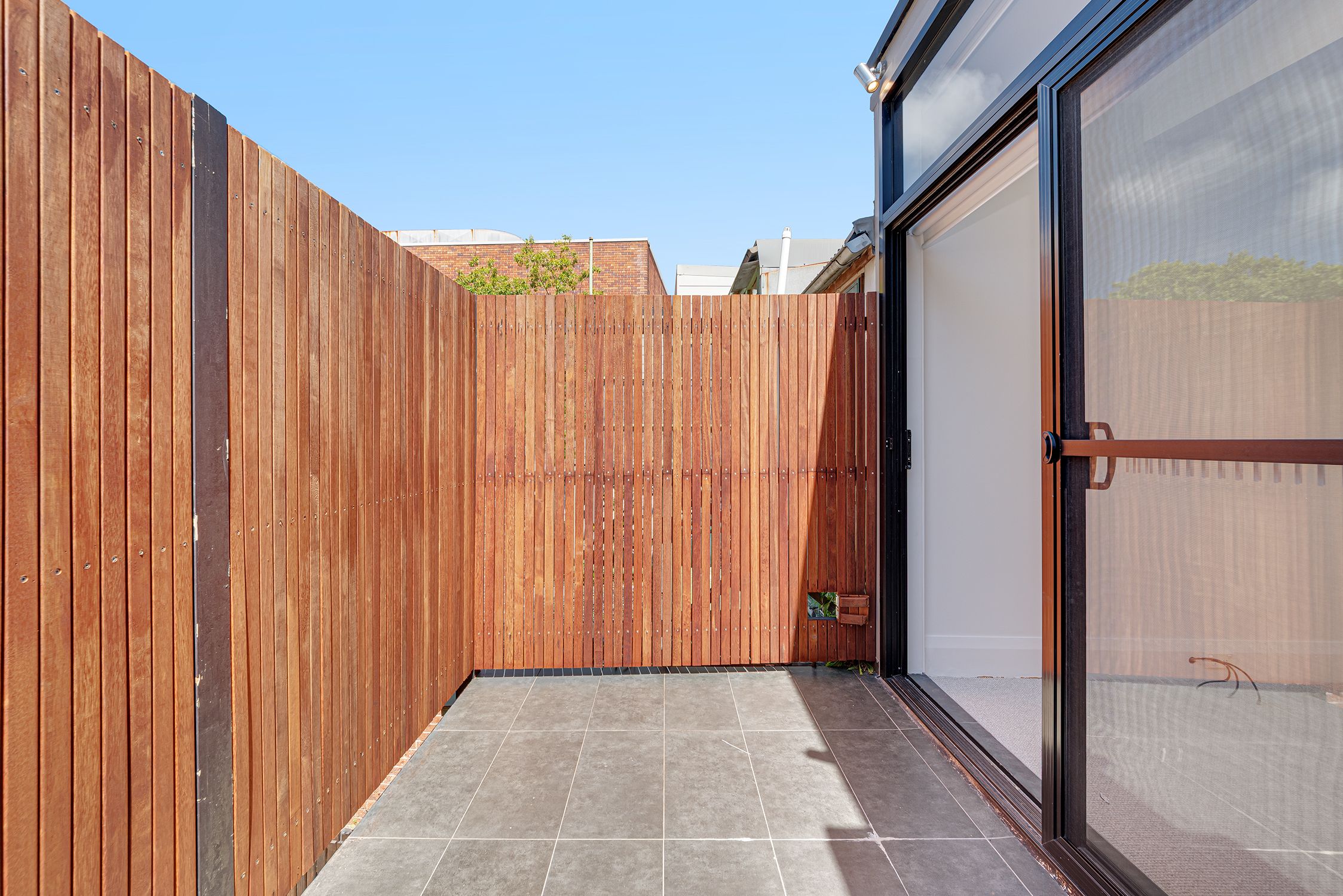 10 Rose Terrace — photo 6 of 8