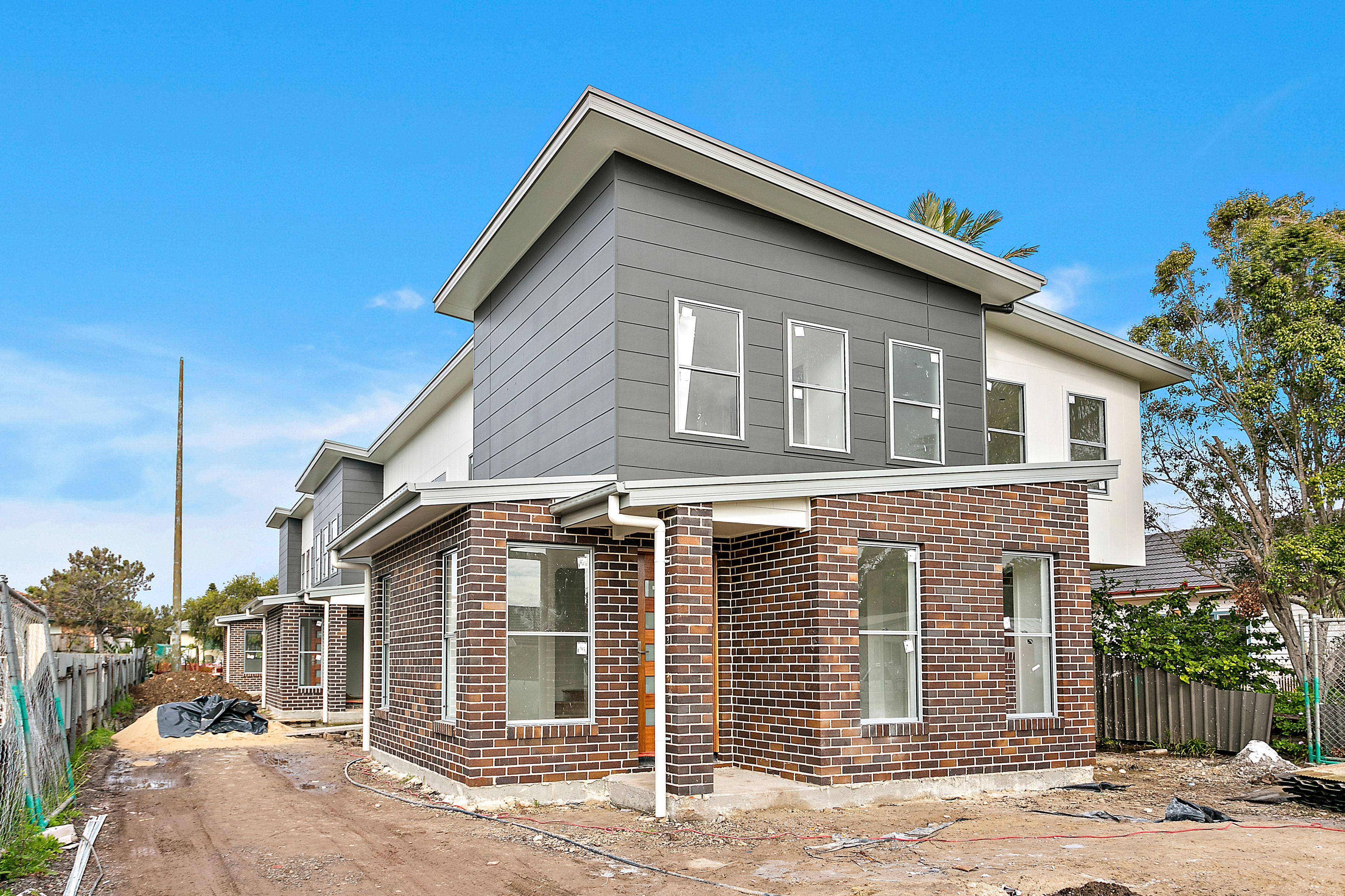 27 Lyne Street, Oak Flats NSW 2529
