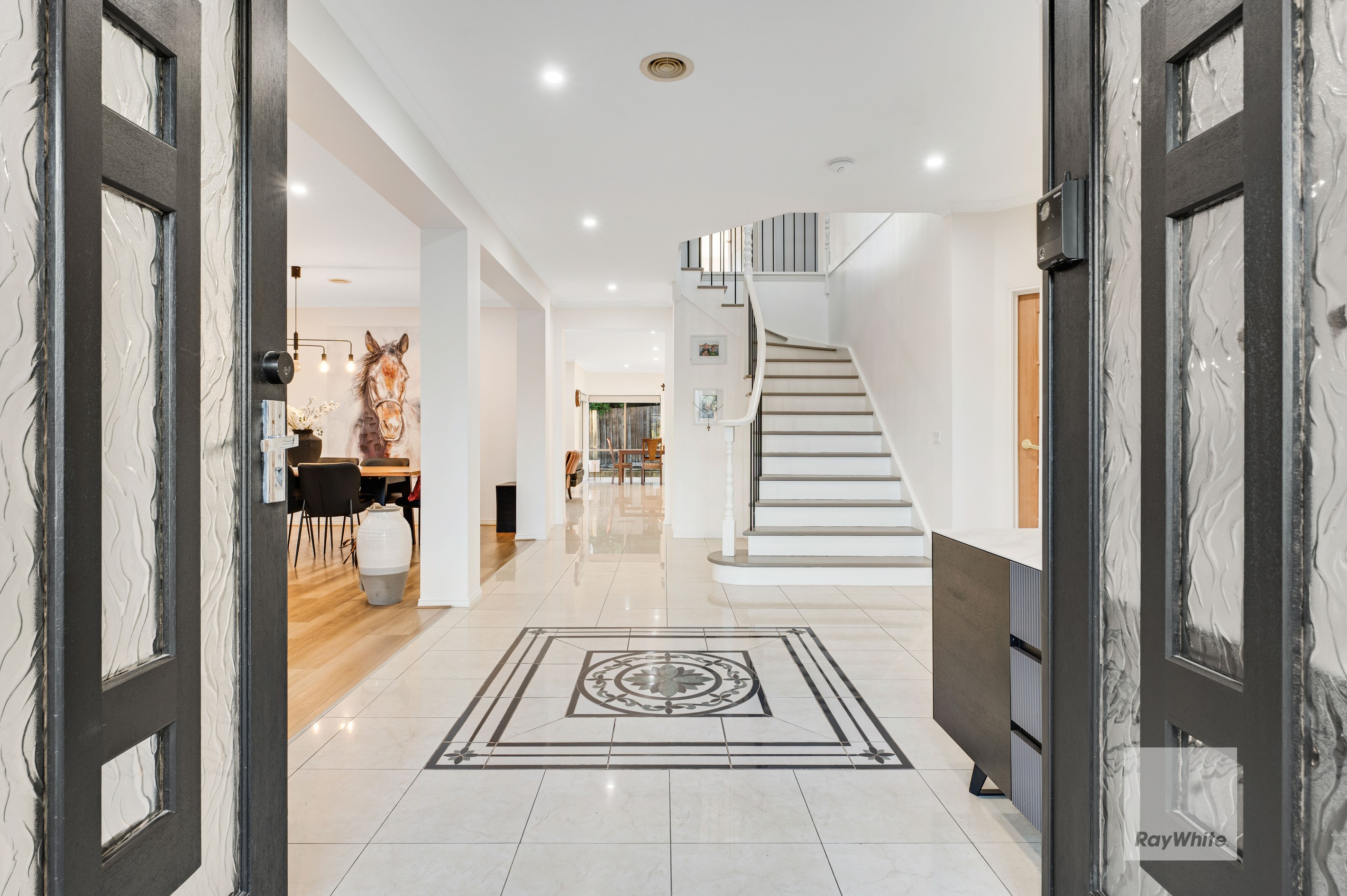 4 Nairn Court, Greenvale, VIC 3059