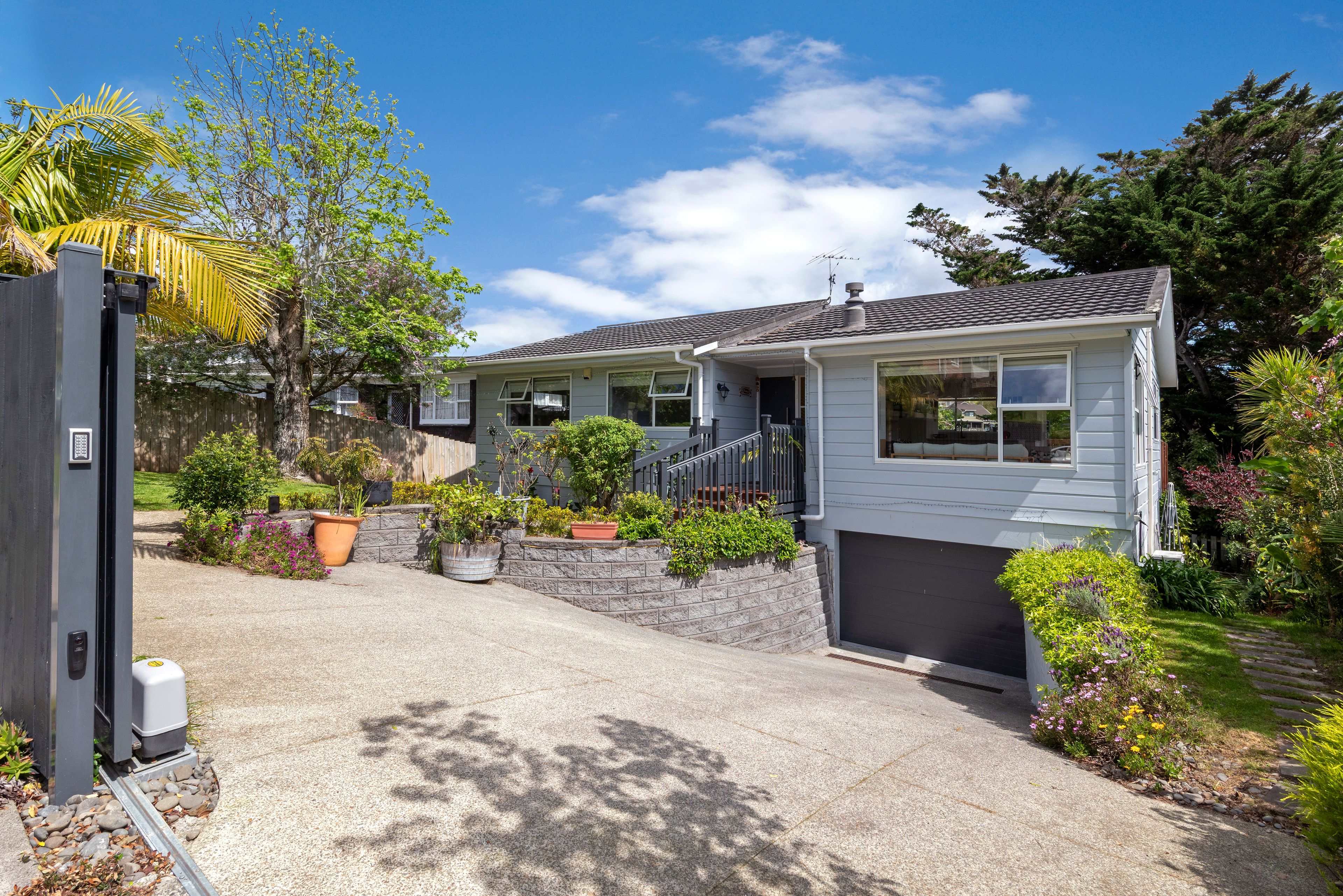 12 Cheriton Road, Mellons Bay, Manukau City