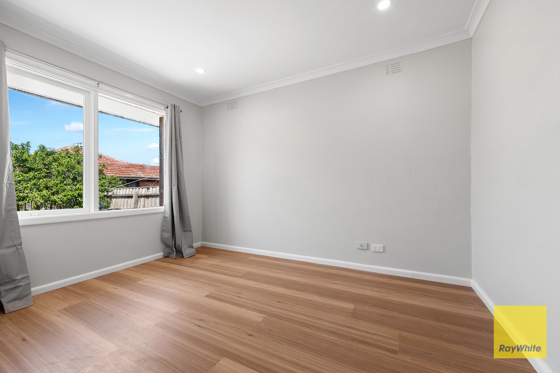 25 Harris Street — photo 7 of 18