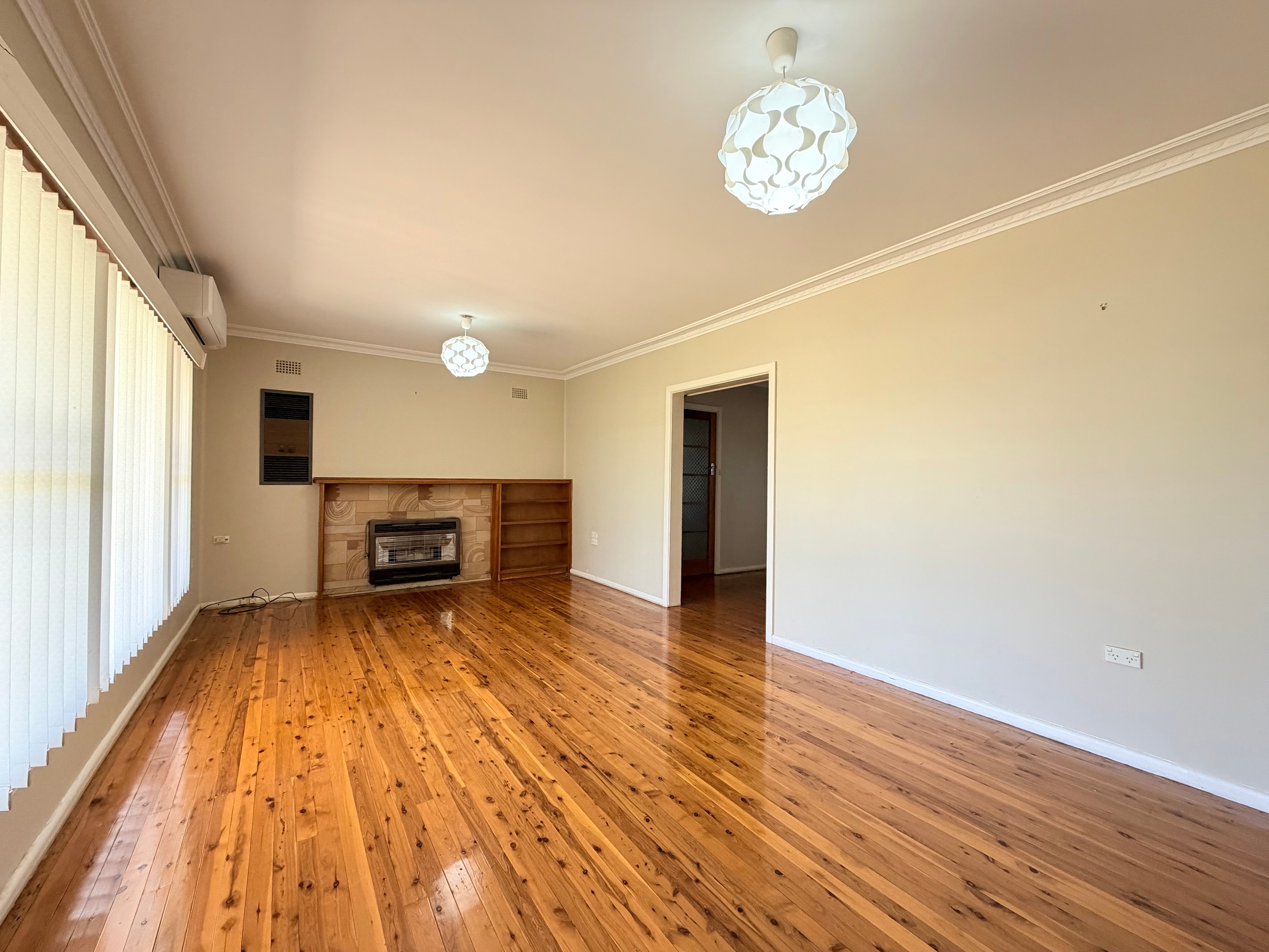 19 Orange Street, Parkes, NSW 2870