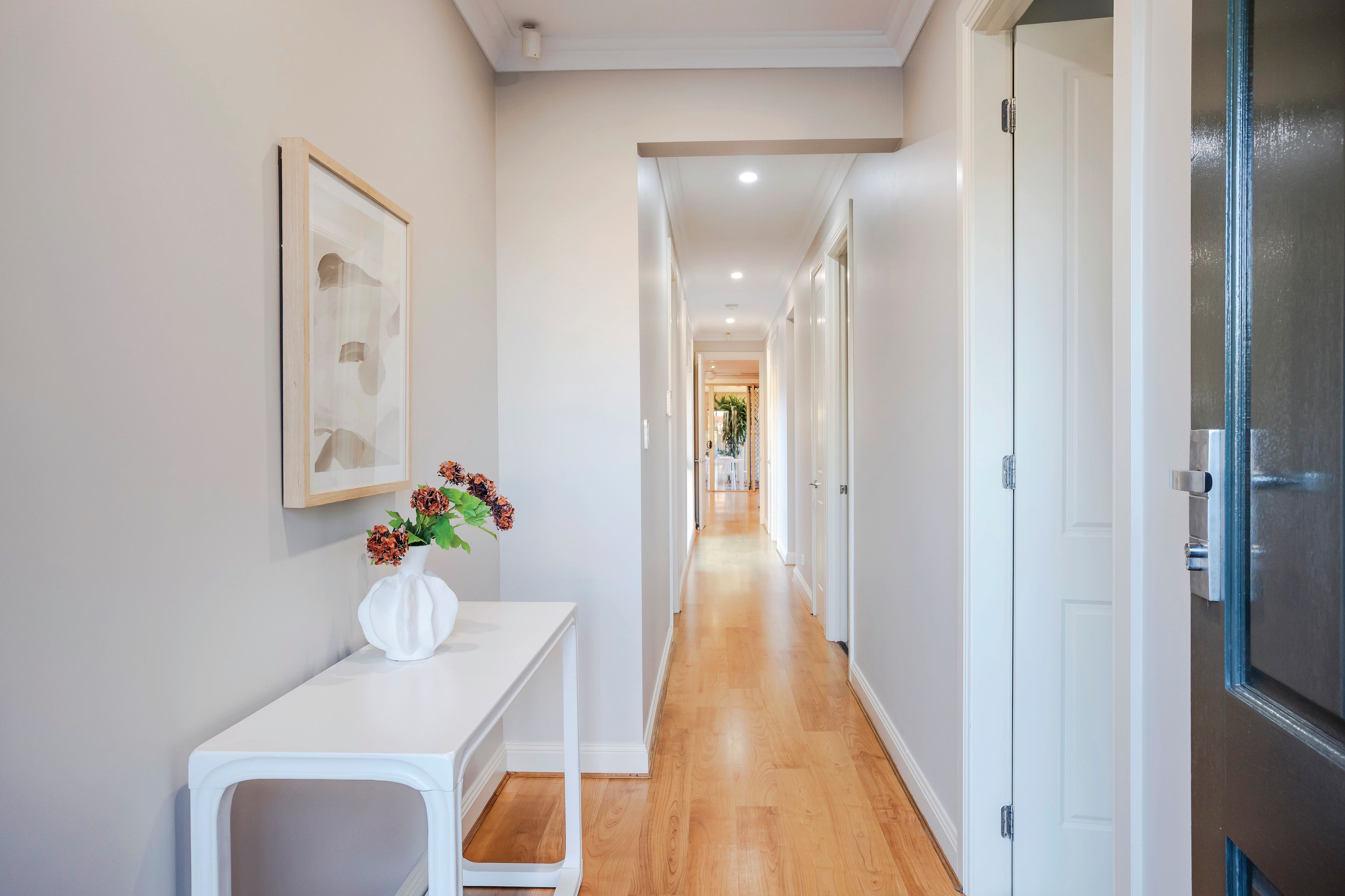 46 Jervois Street — photo 4 of 28