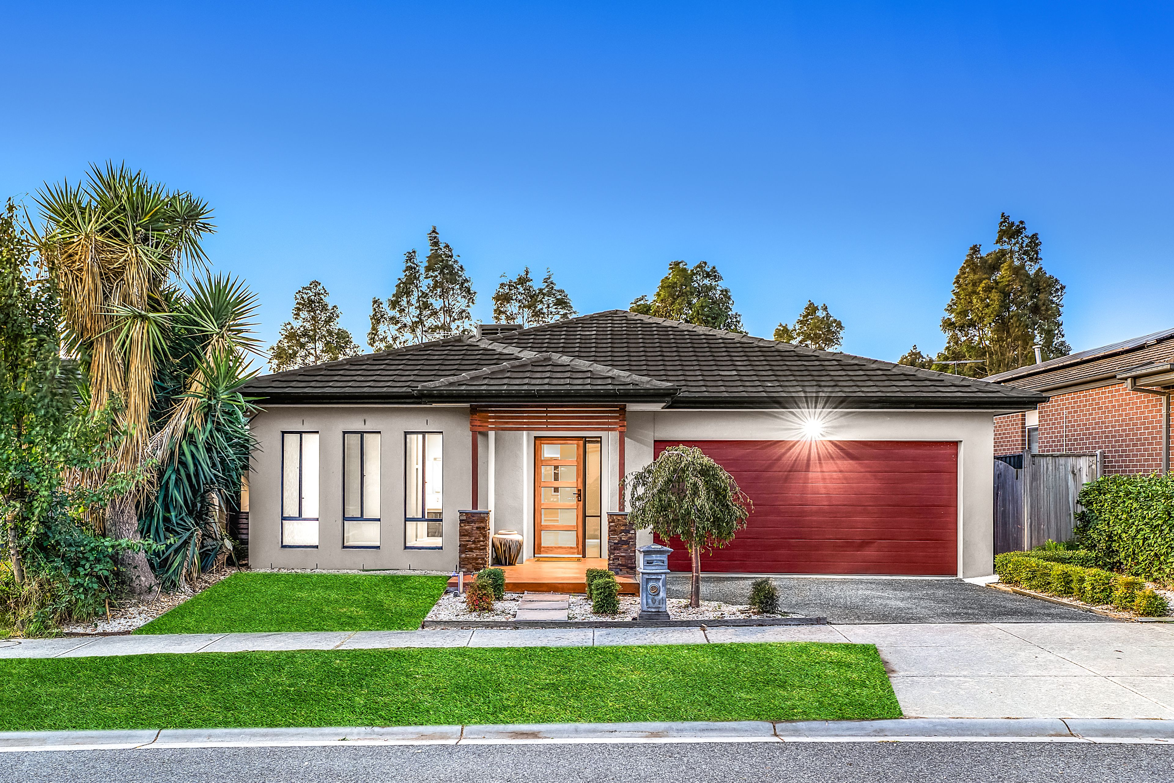 6 White Gum Way, Cranbourne North VIC 3977