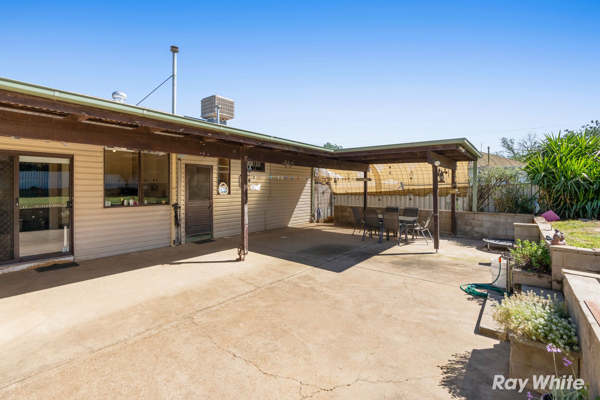 1 Gowrie Parade — photo 11 of 13