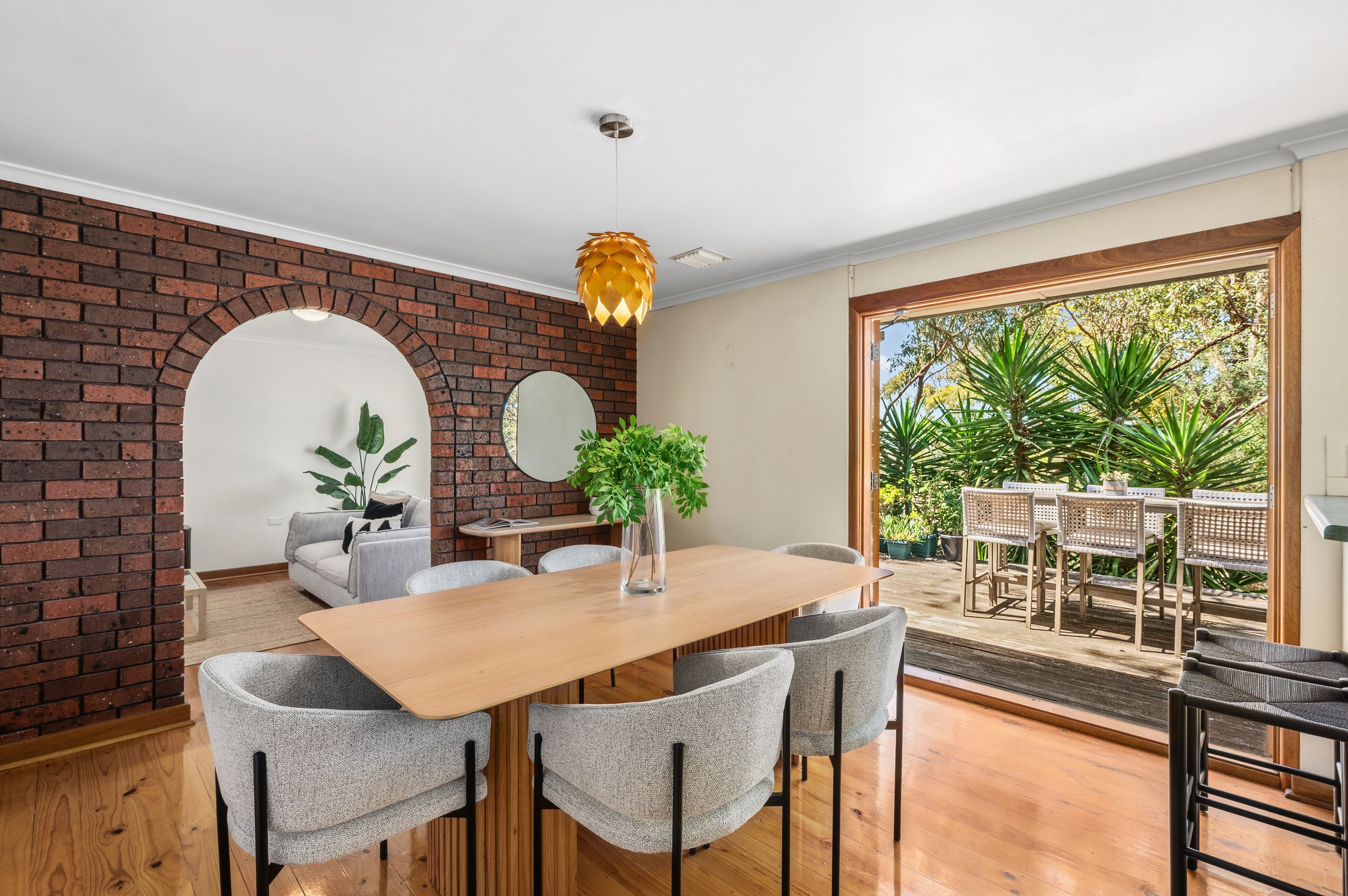 26 Orleana Street — photo 10 of 28