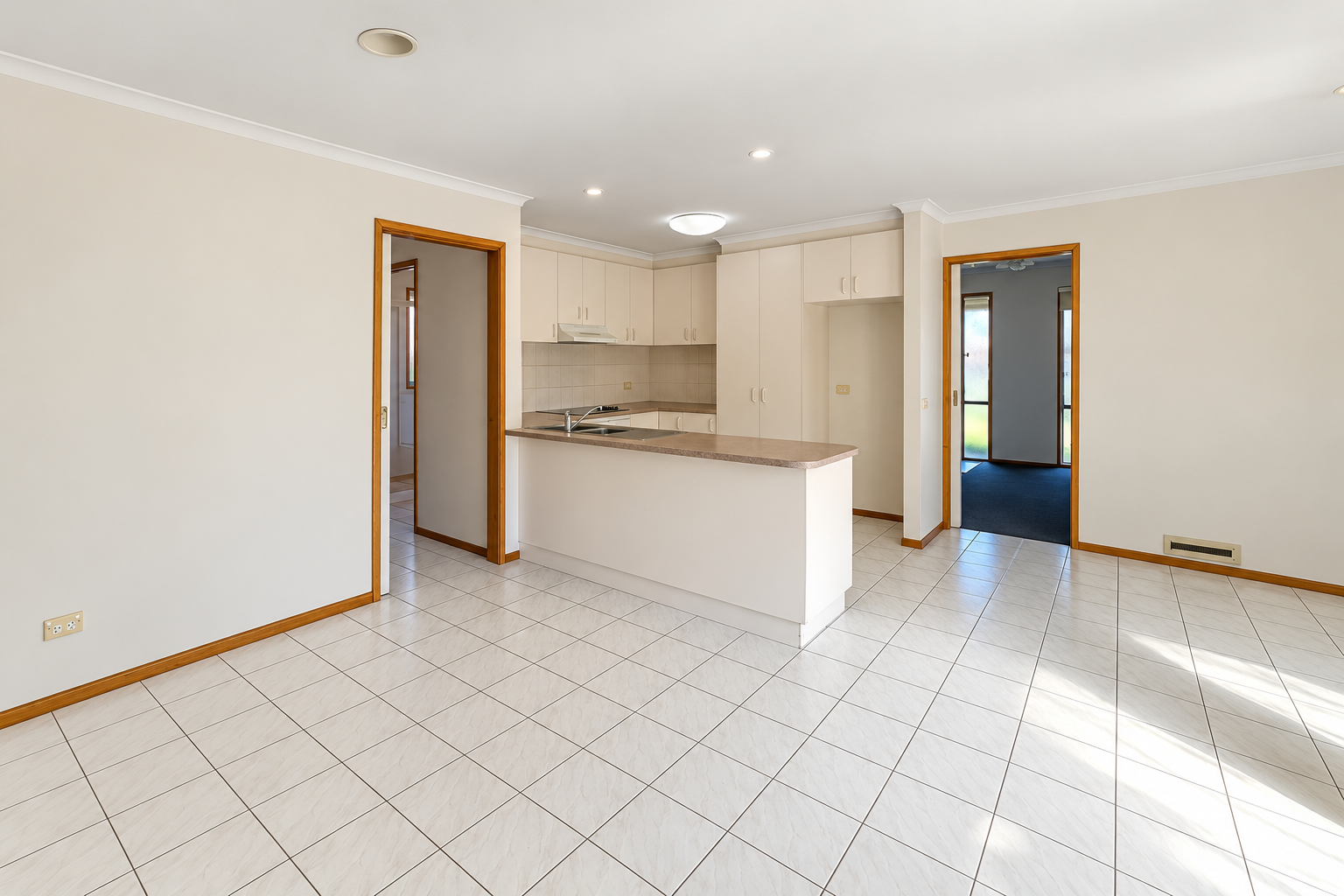 9 Hindle Street — photo 2 of 9