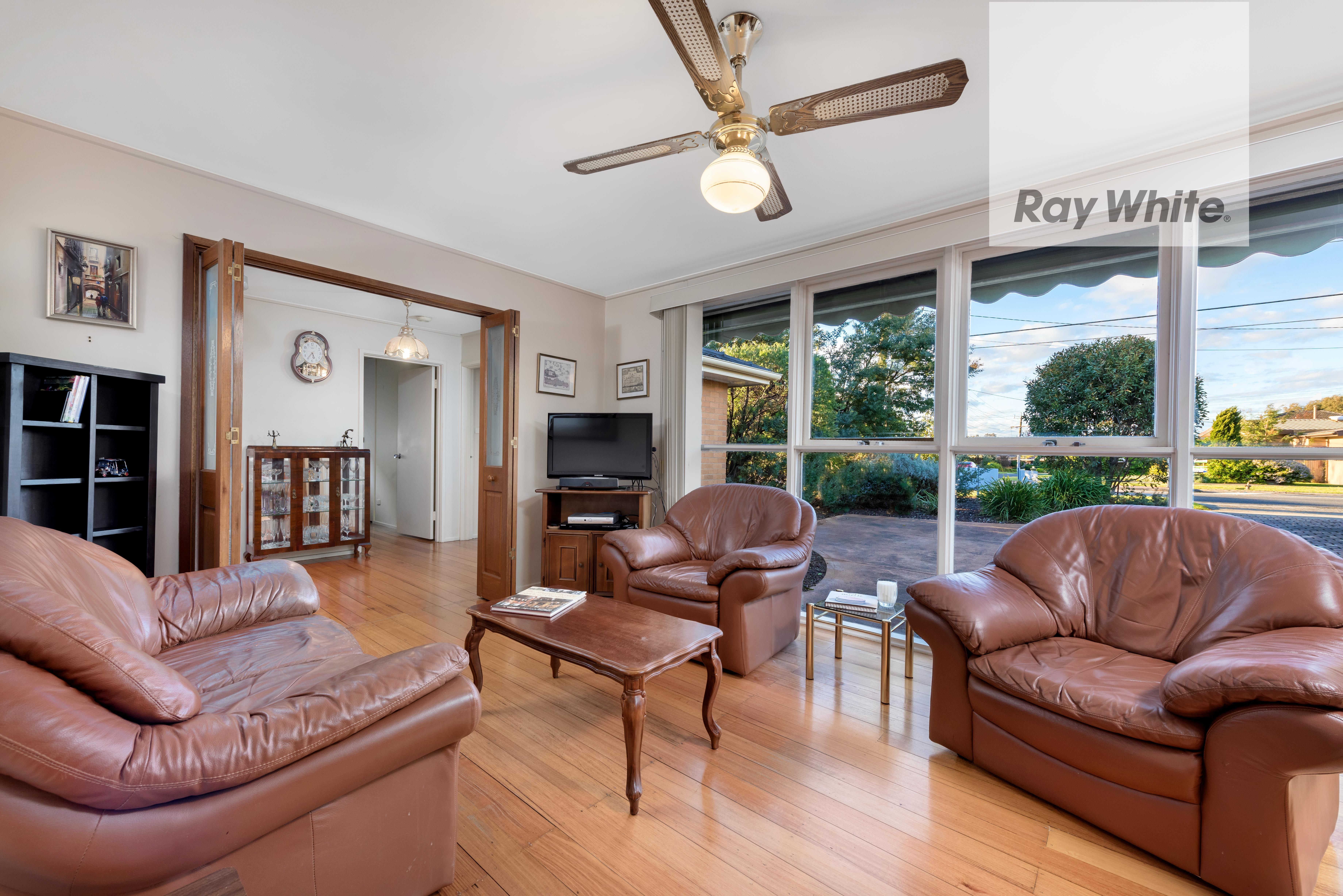 124 Greenwood Drive, Bundoora, VIC 3083