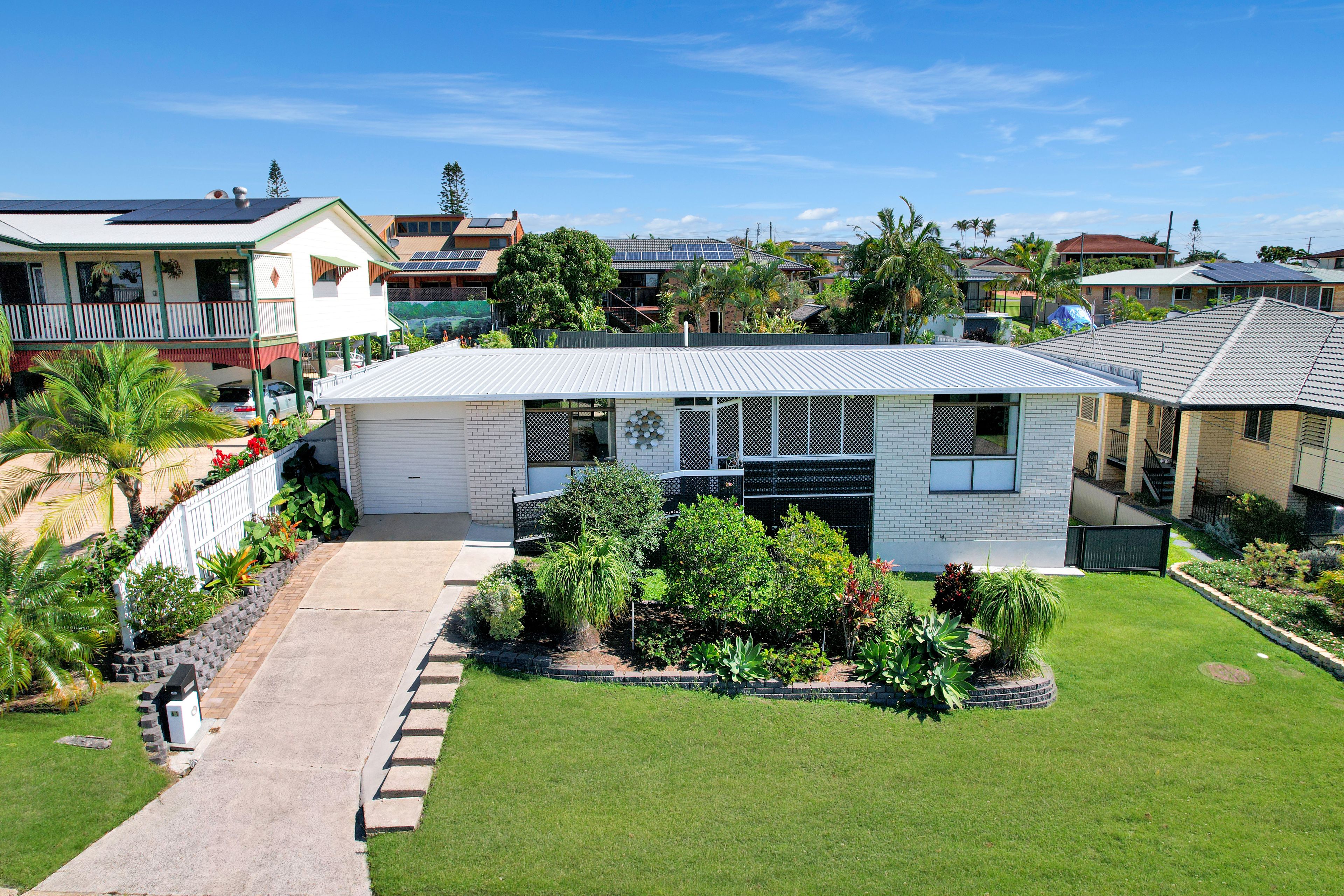 61 Hillcrest Avenue, Scarness, QLD 4655