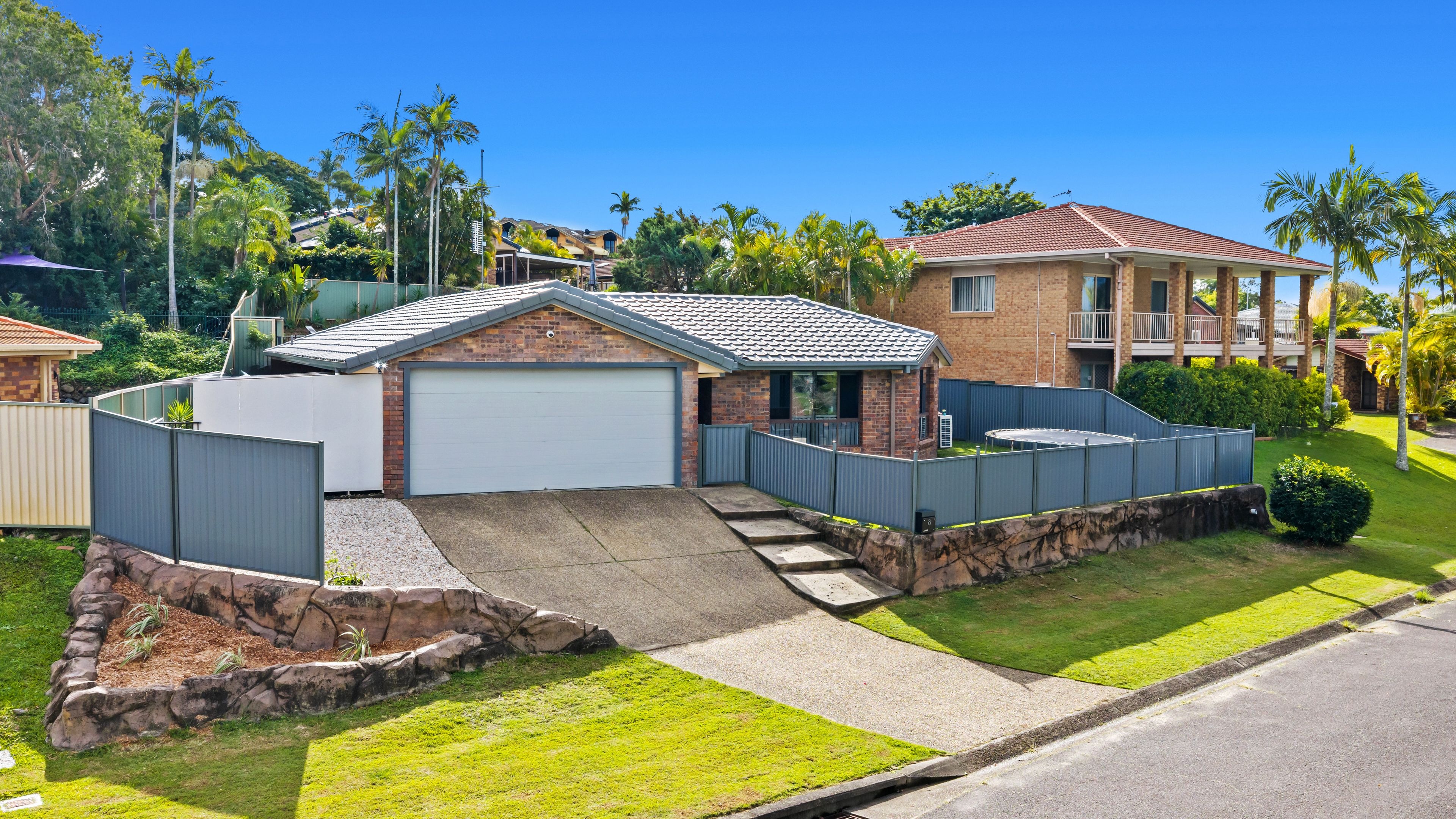 8 Perth Square, Highland Park, QLD 4211
