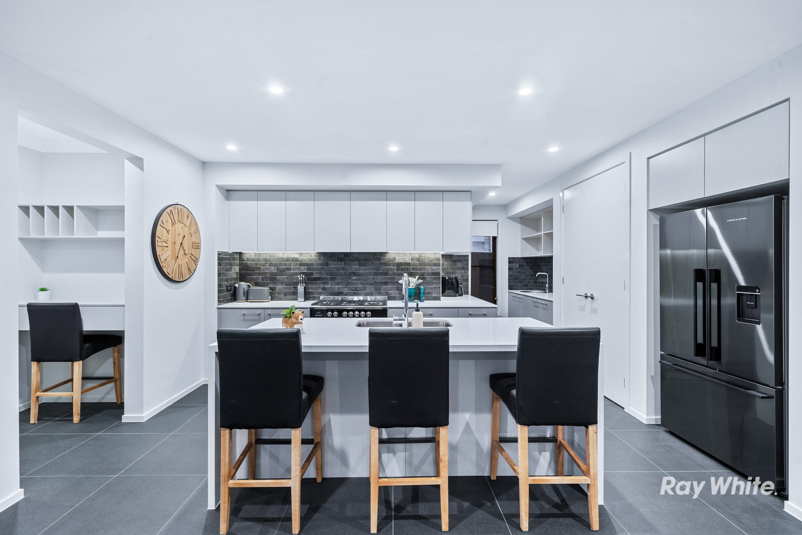 19 Kakadu Street, Greenbank, QLD 4124