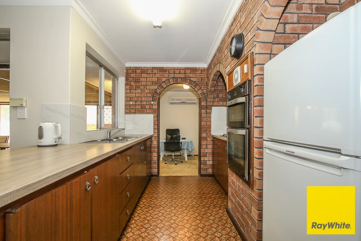 14 Mahonia Way, Forrestfield, WA 6058