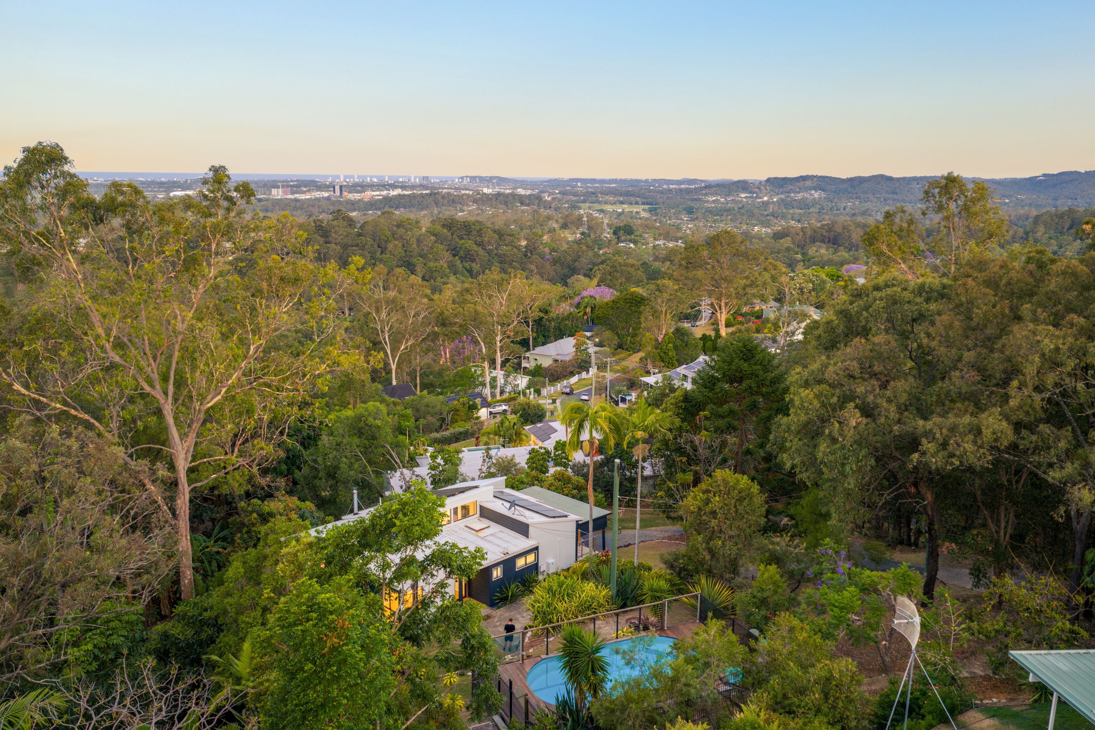 15 Duke Court , Tallai QLD 4213