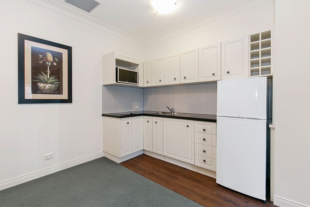 403/301 Ann Street — photo 8 of 11