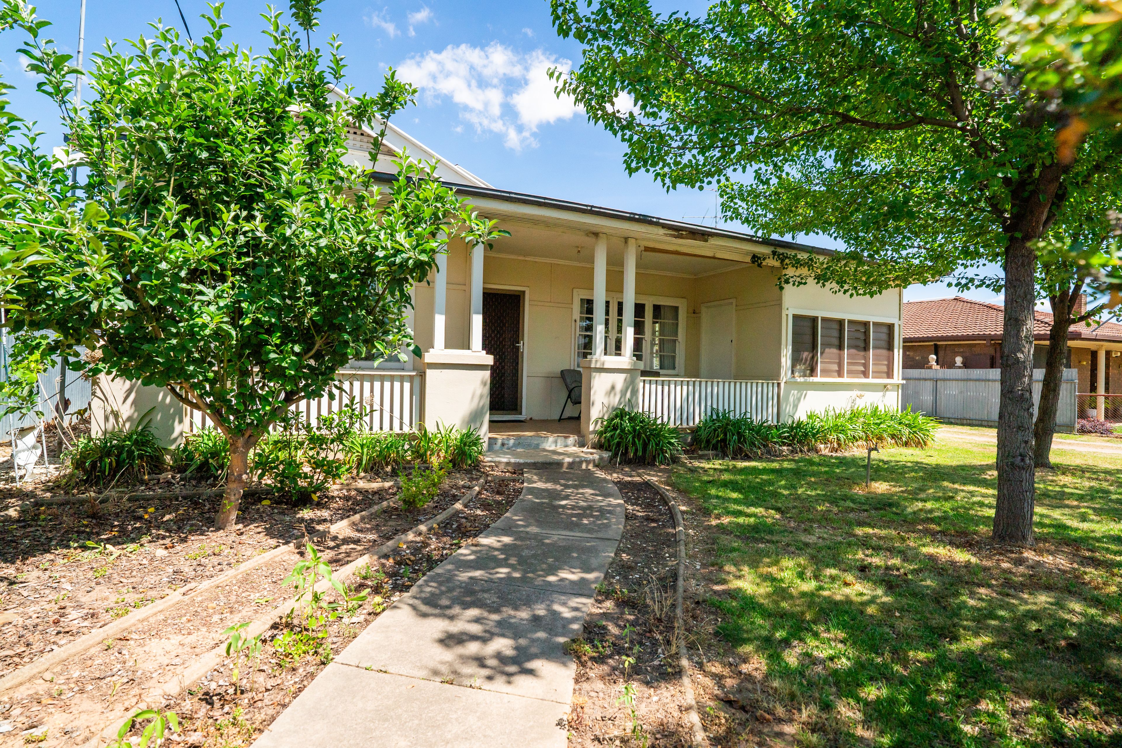 35 Commercial Street, Walla Walla NSW 2659