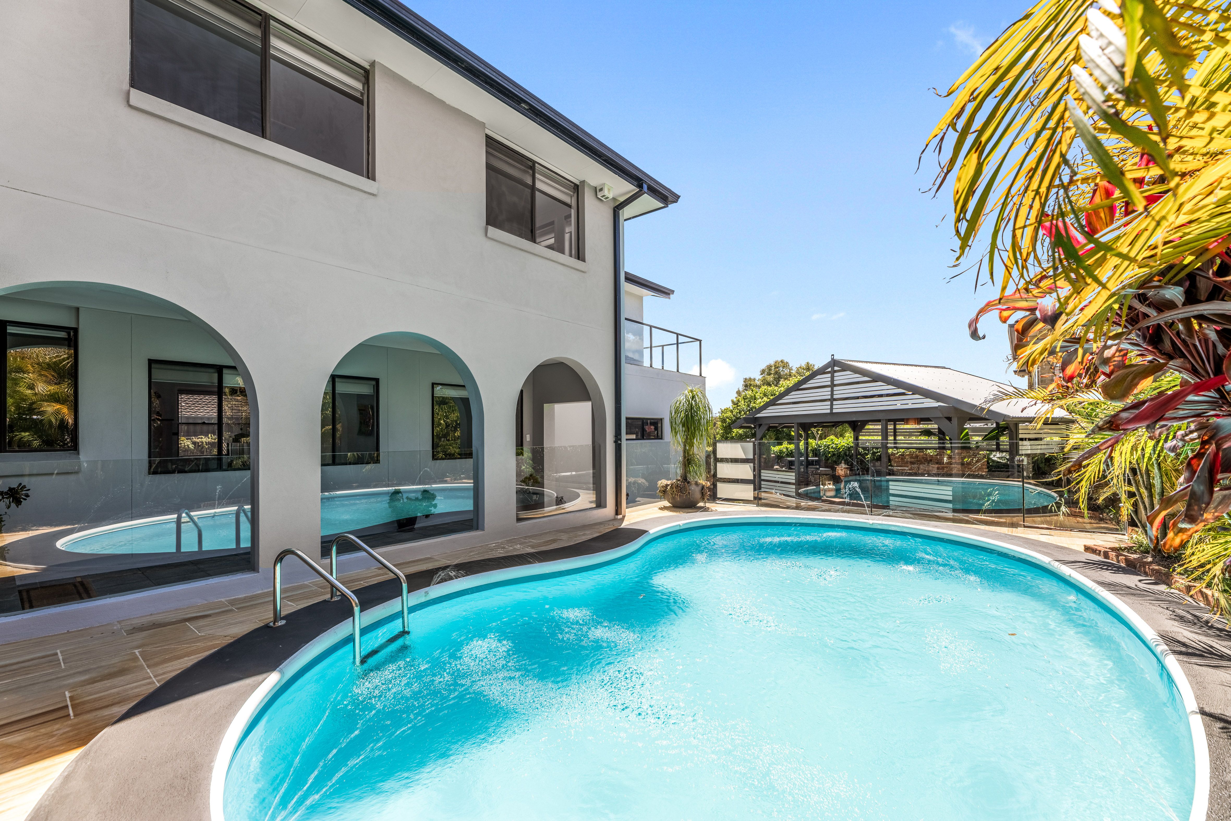 10 Yuluma Close — photo from Ray White Sutherland Shire