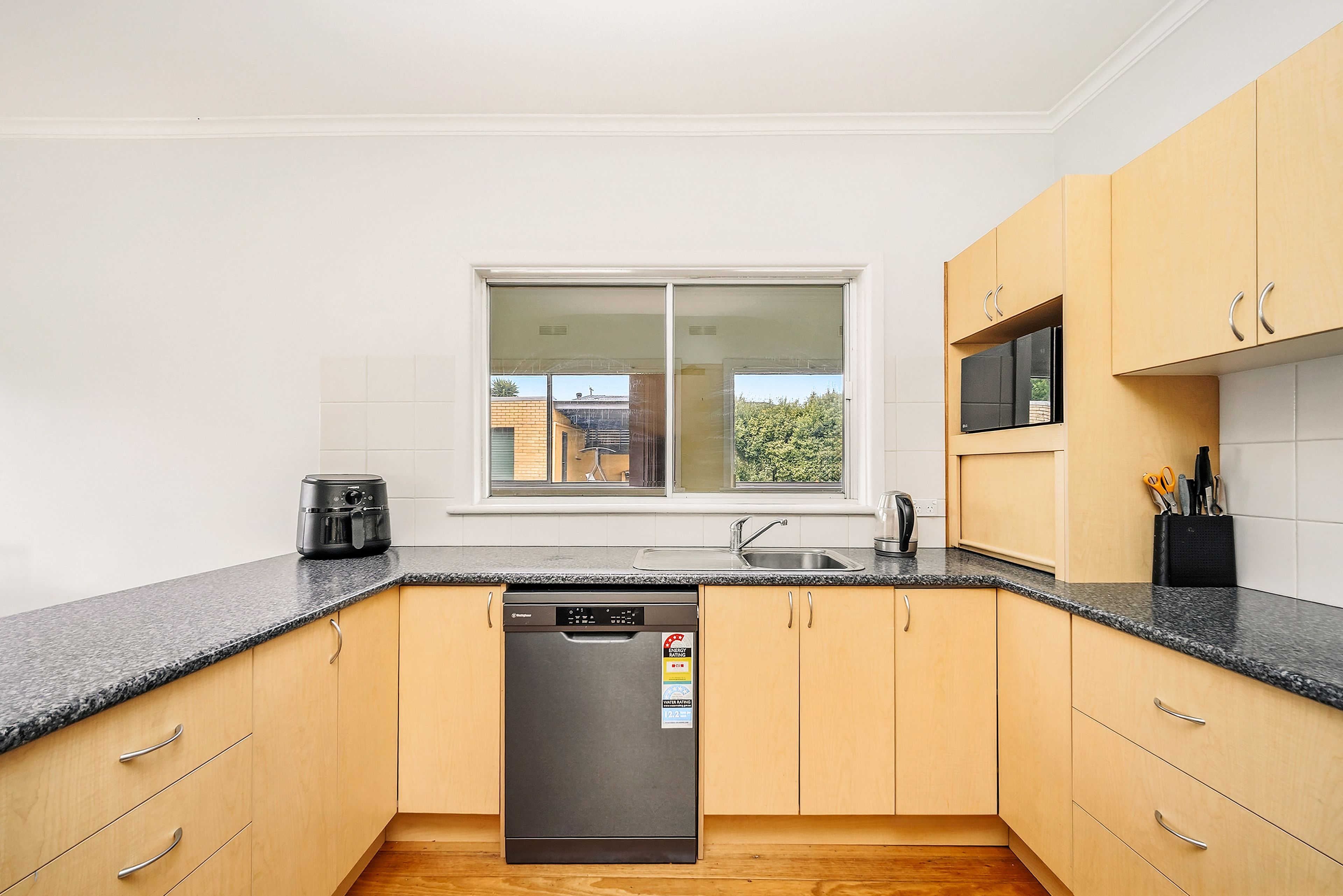 45 Silvester Street — photo 5 of 15