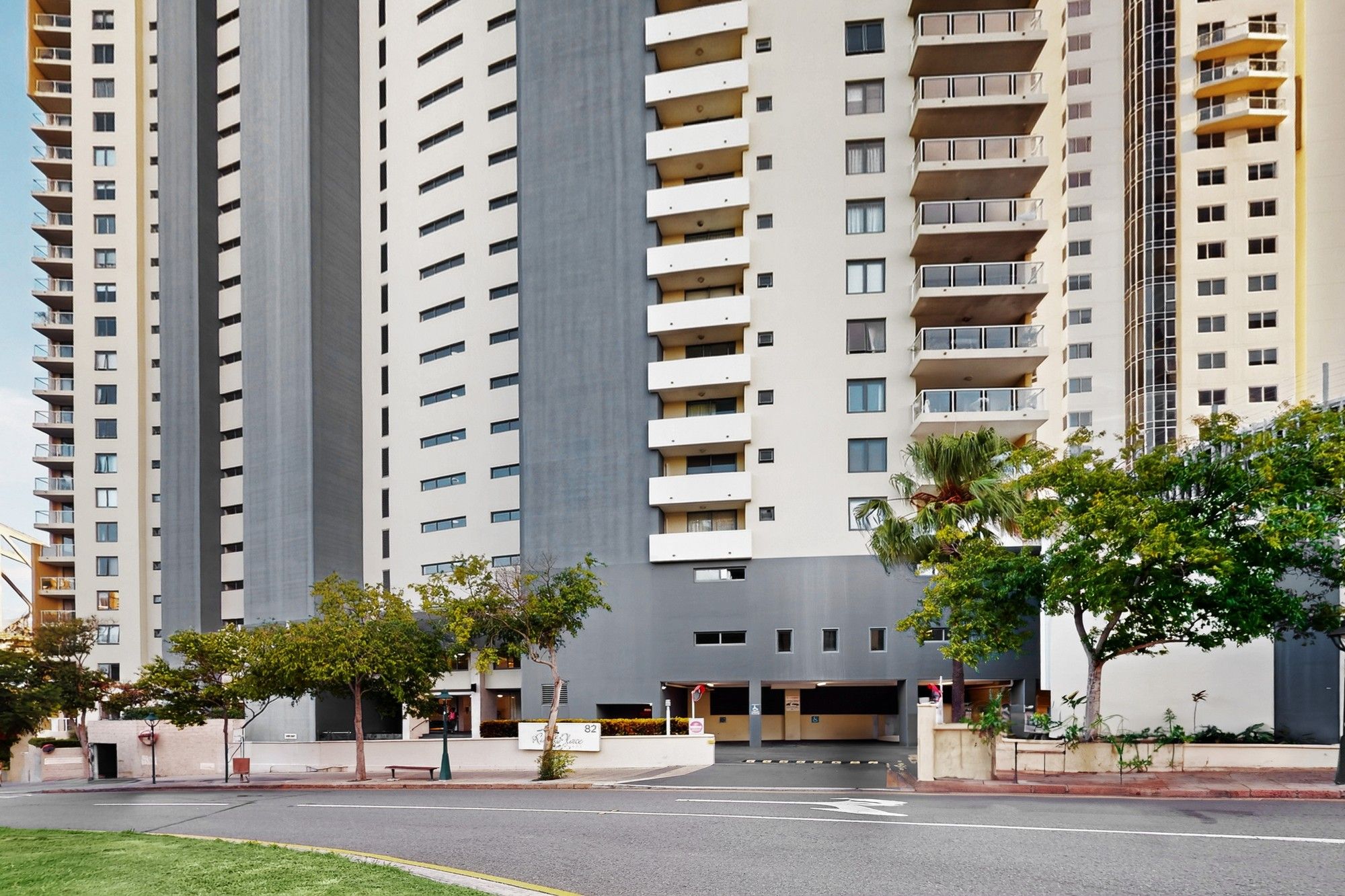 172/82 Boundary Street — photo 15 of 21