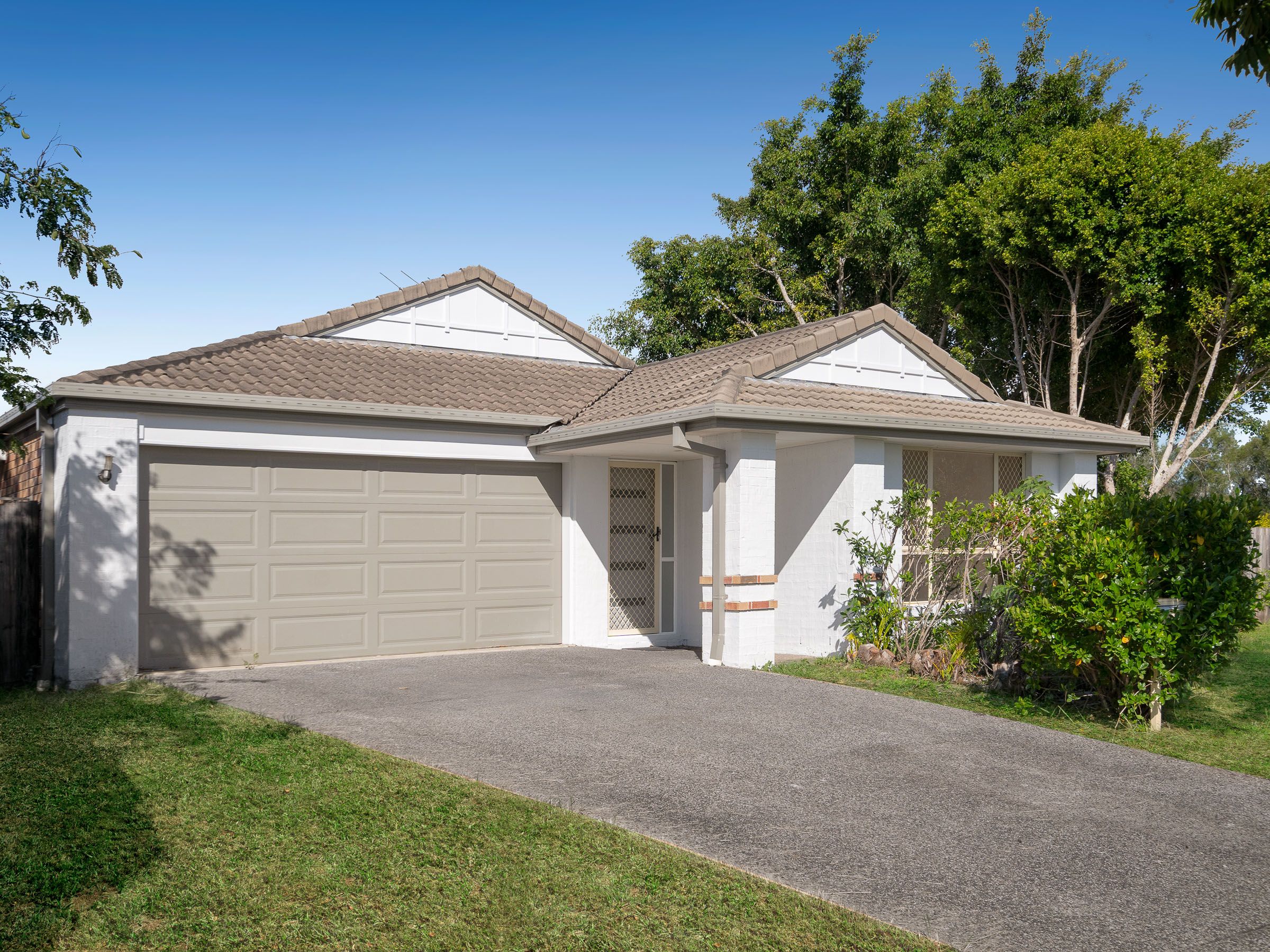 1 Heit Court, North Booval QLD 4304