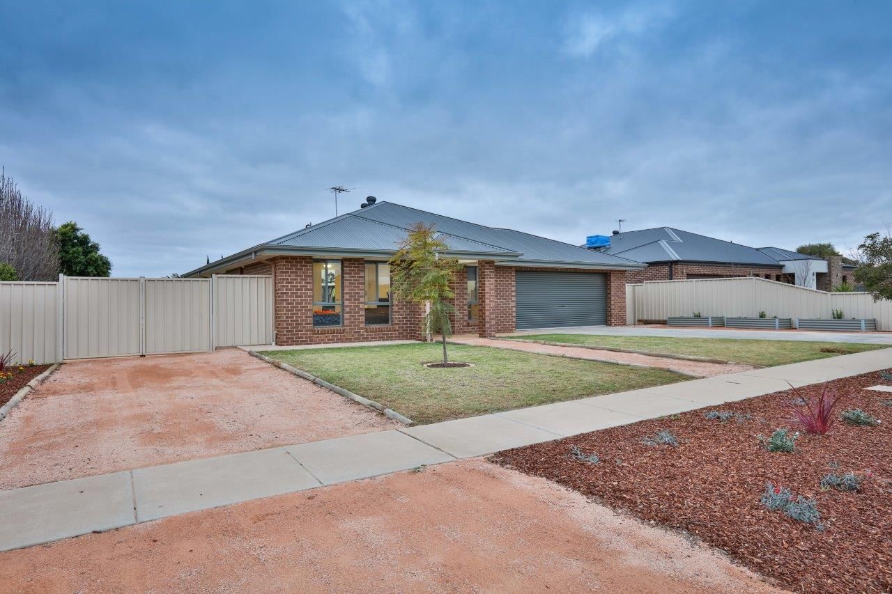 34 Melaleuca Street, Buronga, NSW 2739