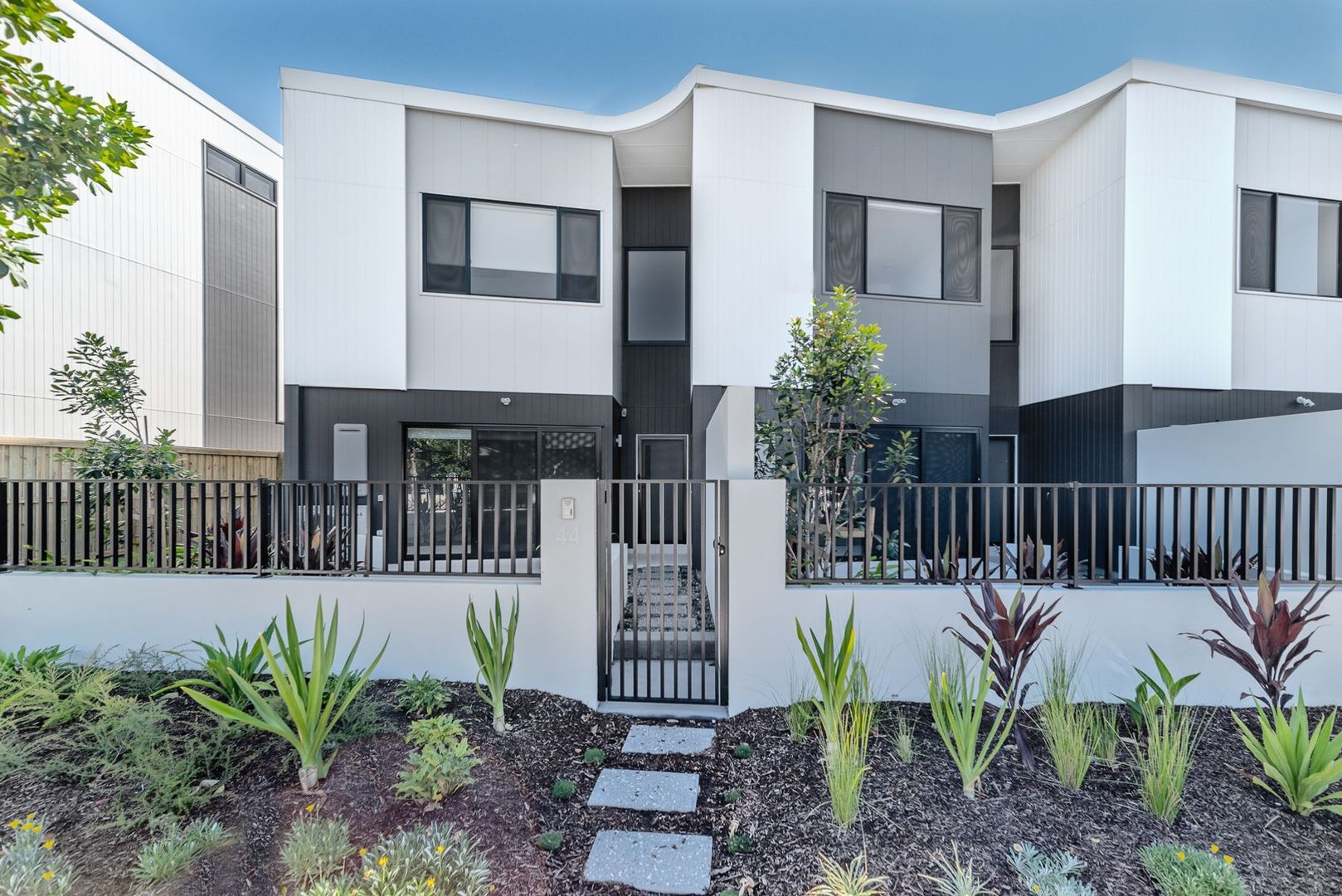 44 Promenade Circuit, Hope Island QLD 4212