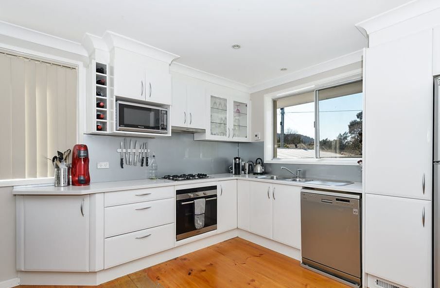 16 East Place, Kambah, ACT 2902