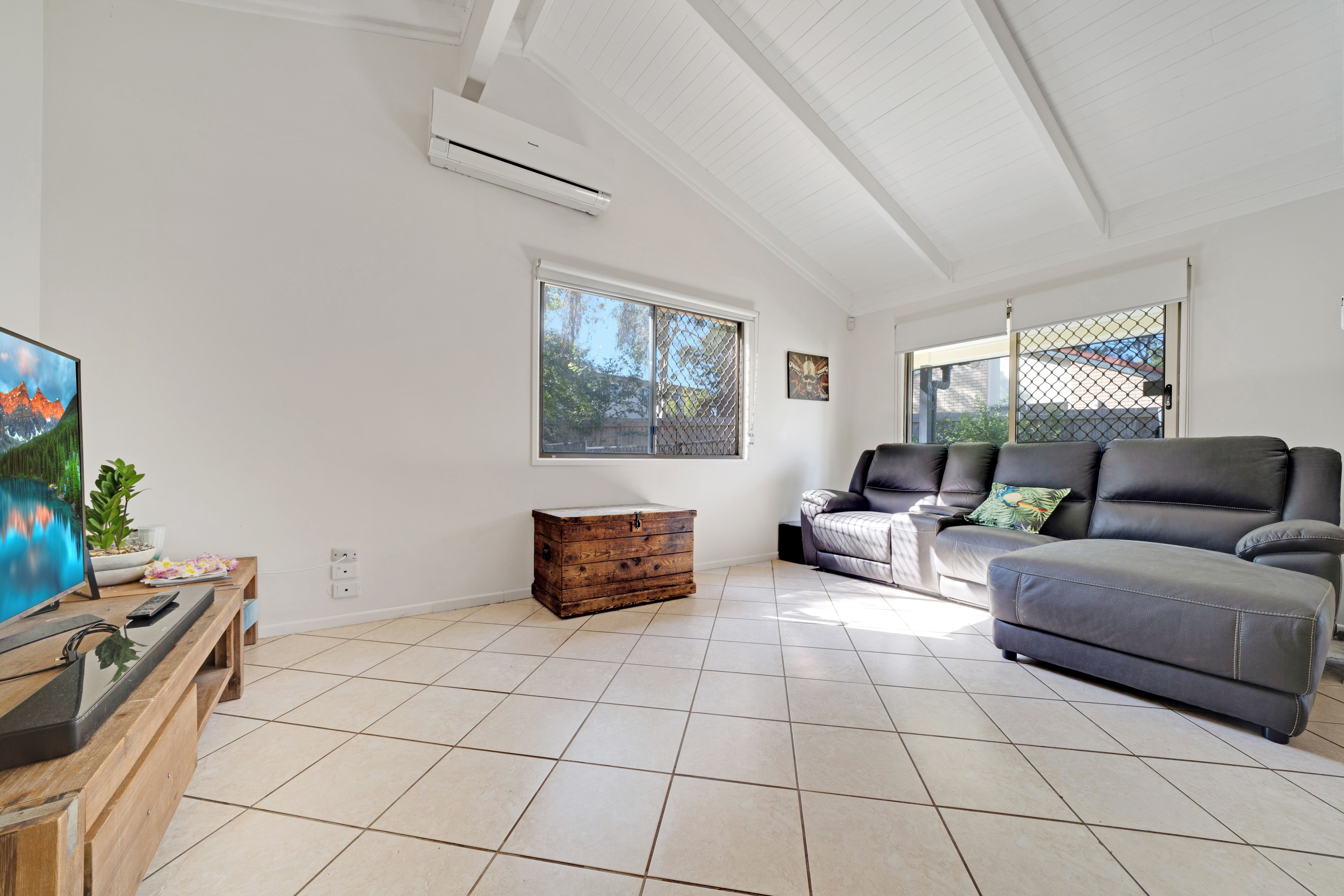 6 Campus Street, Loganlea, QLD 4131