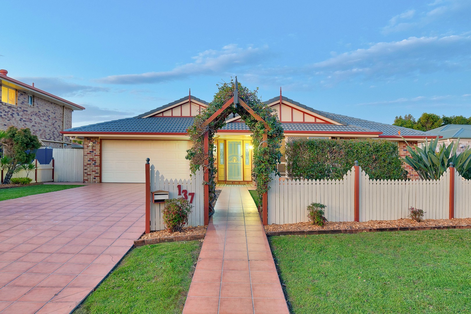 137 Ulinga Crescent, Parkinson, QLD 4115