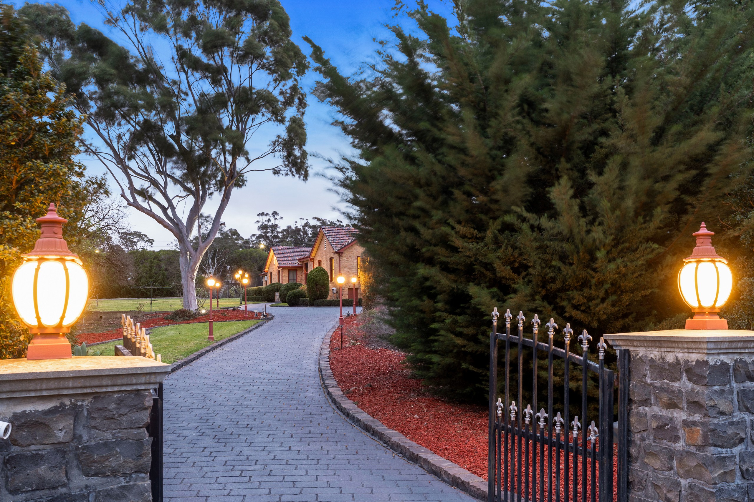 5 Dunbar Court, Greenvale, VIC 3059