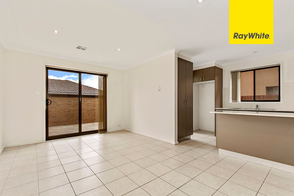 82 Moonlight Avenue, Harrison, ACT 2914