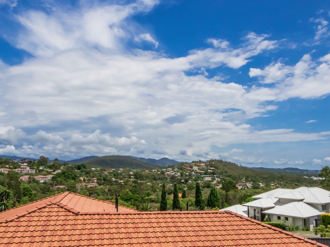 1 Mitaro Rise, Pacific Pines, QLD 4211