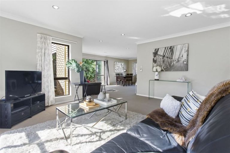 48 Priestley Drive, Bucklands Beach, Manukau City