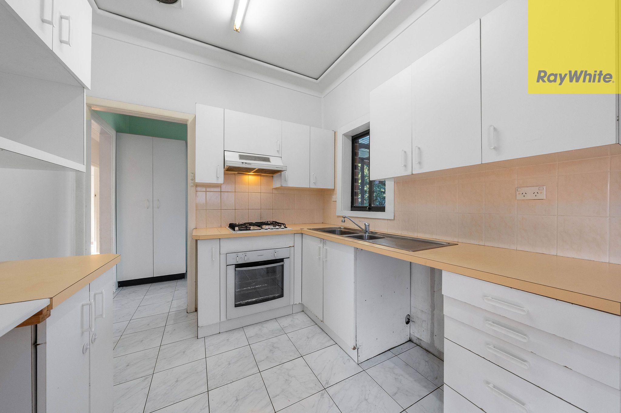 15 Presland Avenue — photo 5 of 15