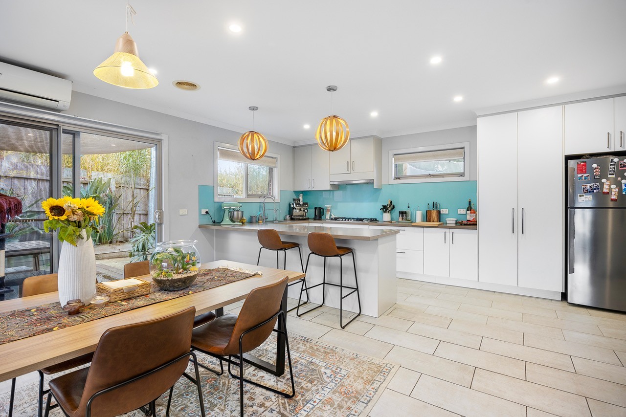 2/8 Cuthbert Road, Reservoir, VIC 3073