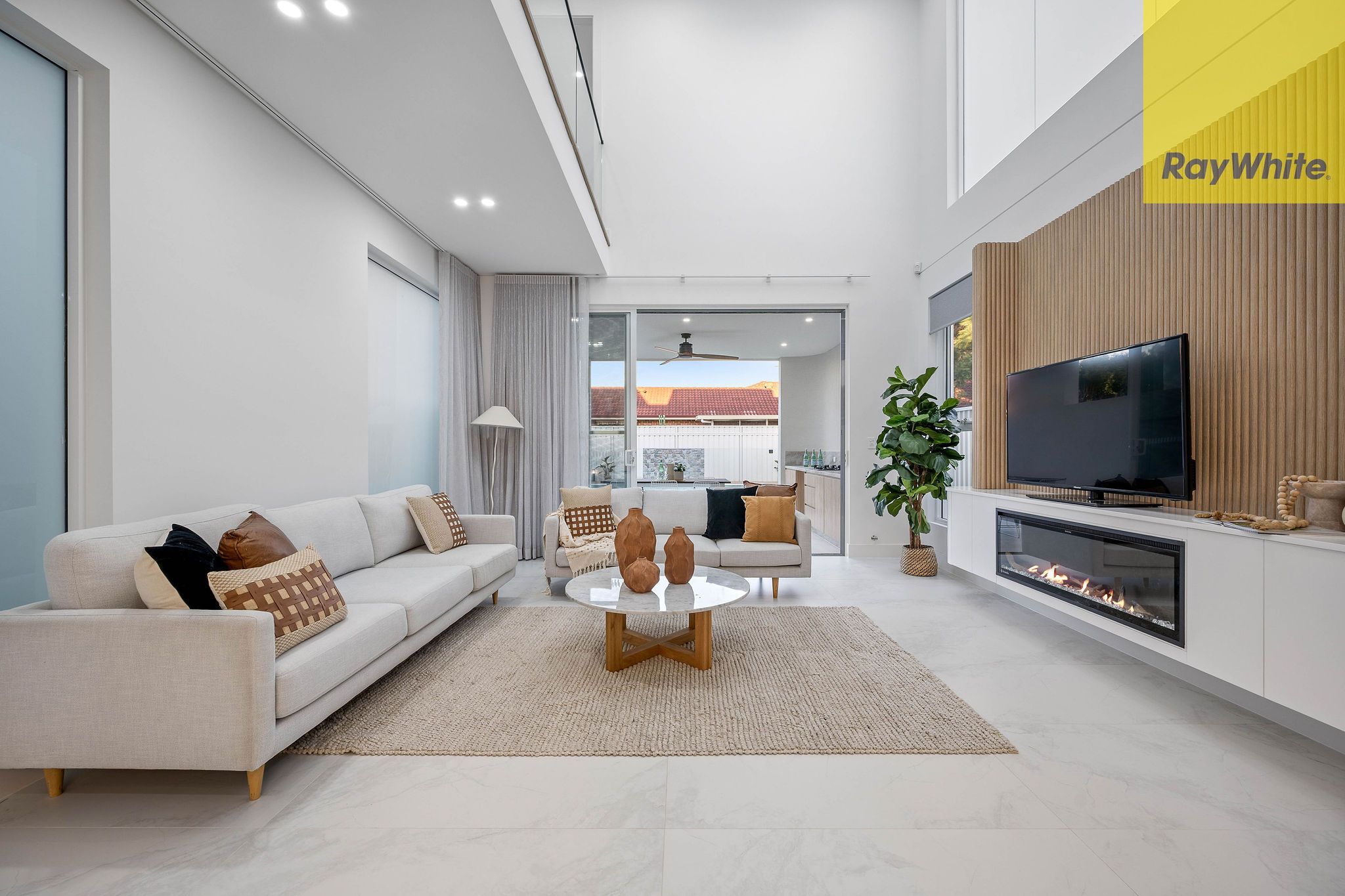 51B Chamberlain Road — photo 6 of 24