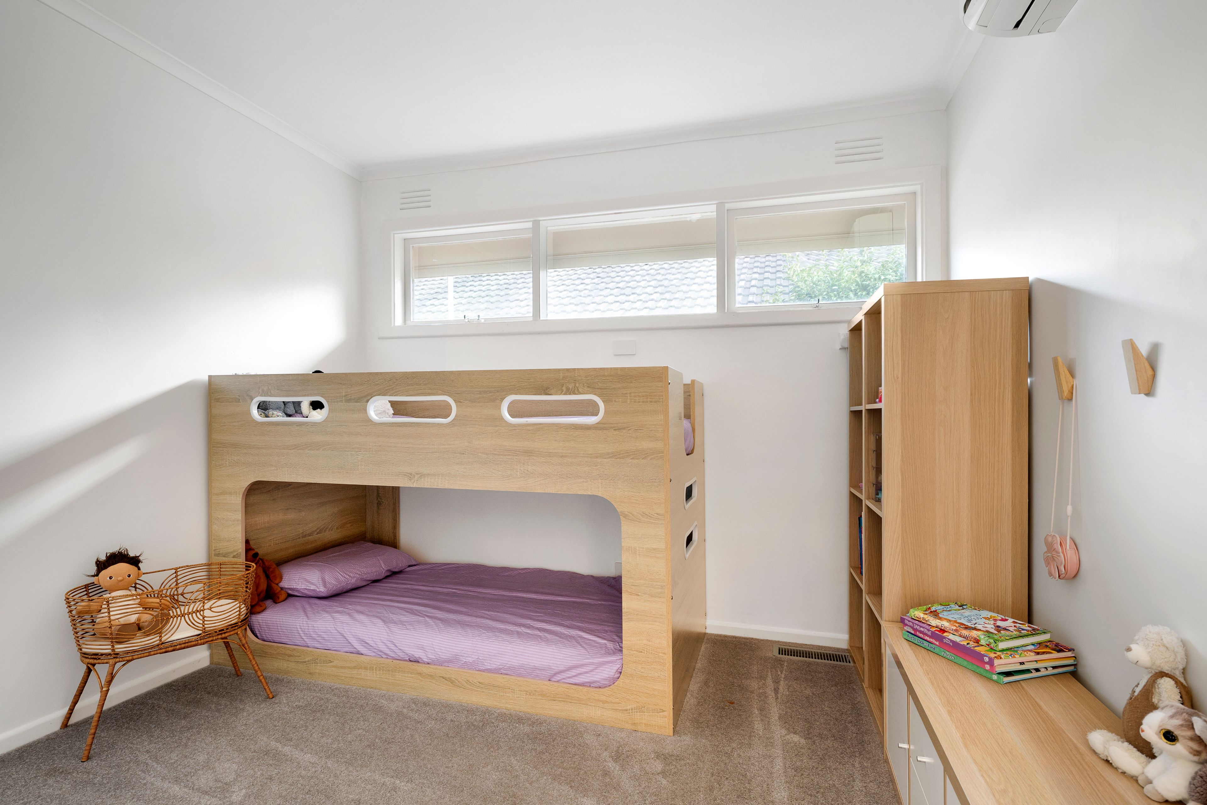 28 Tara Drive — photo 7 of 11
